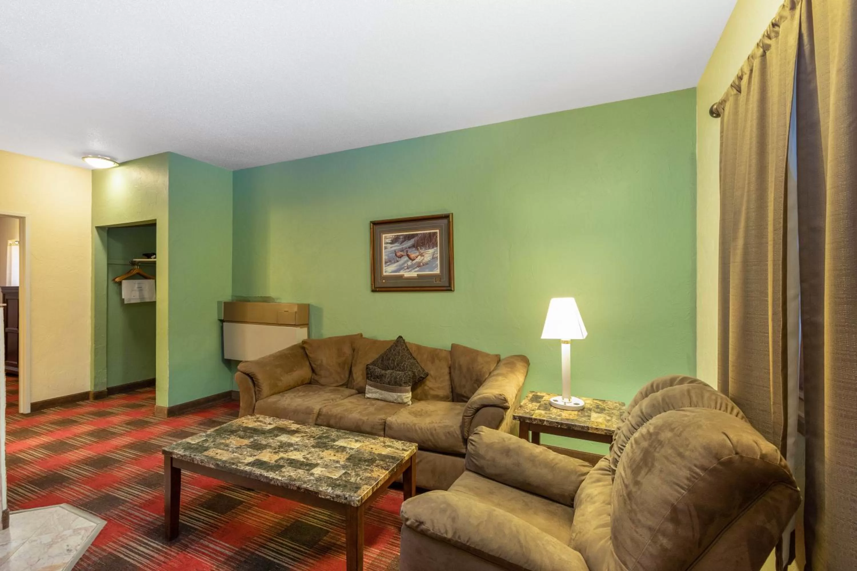 One Bedroom Queen Suite - Non-Smoking in Baymont by Wyndham Spearfish