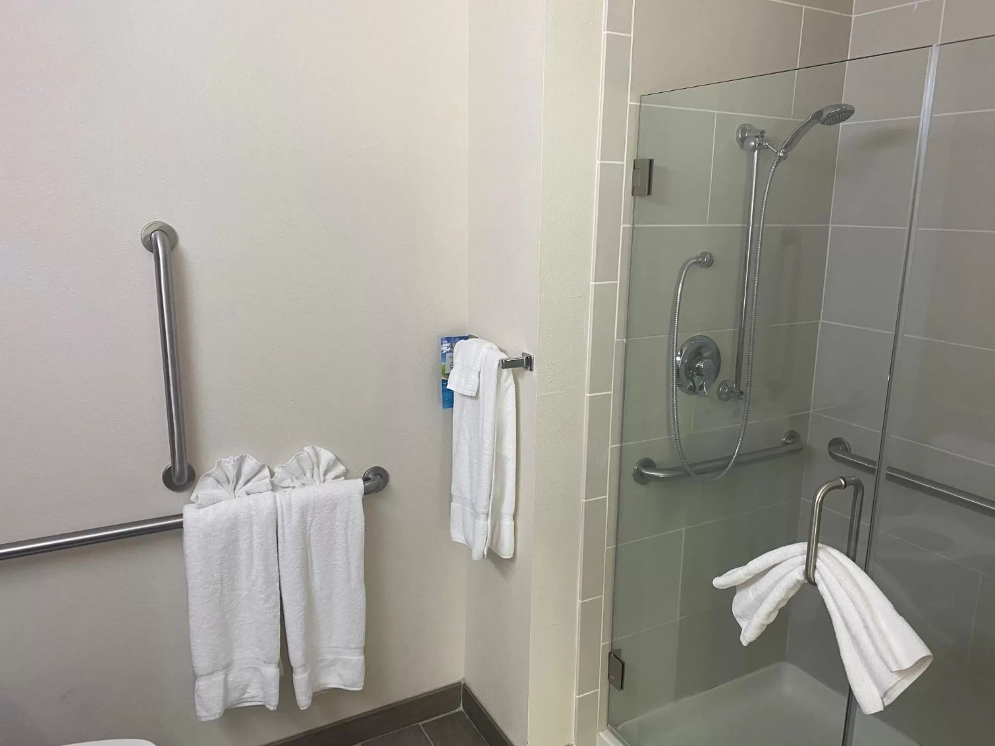 One-Bedroom Suite with Two Queen Beds - Mobility Access/Non-Smoking in Baymont by Wyndham Hobbs