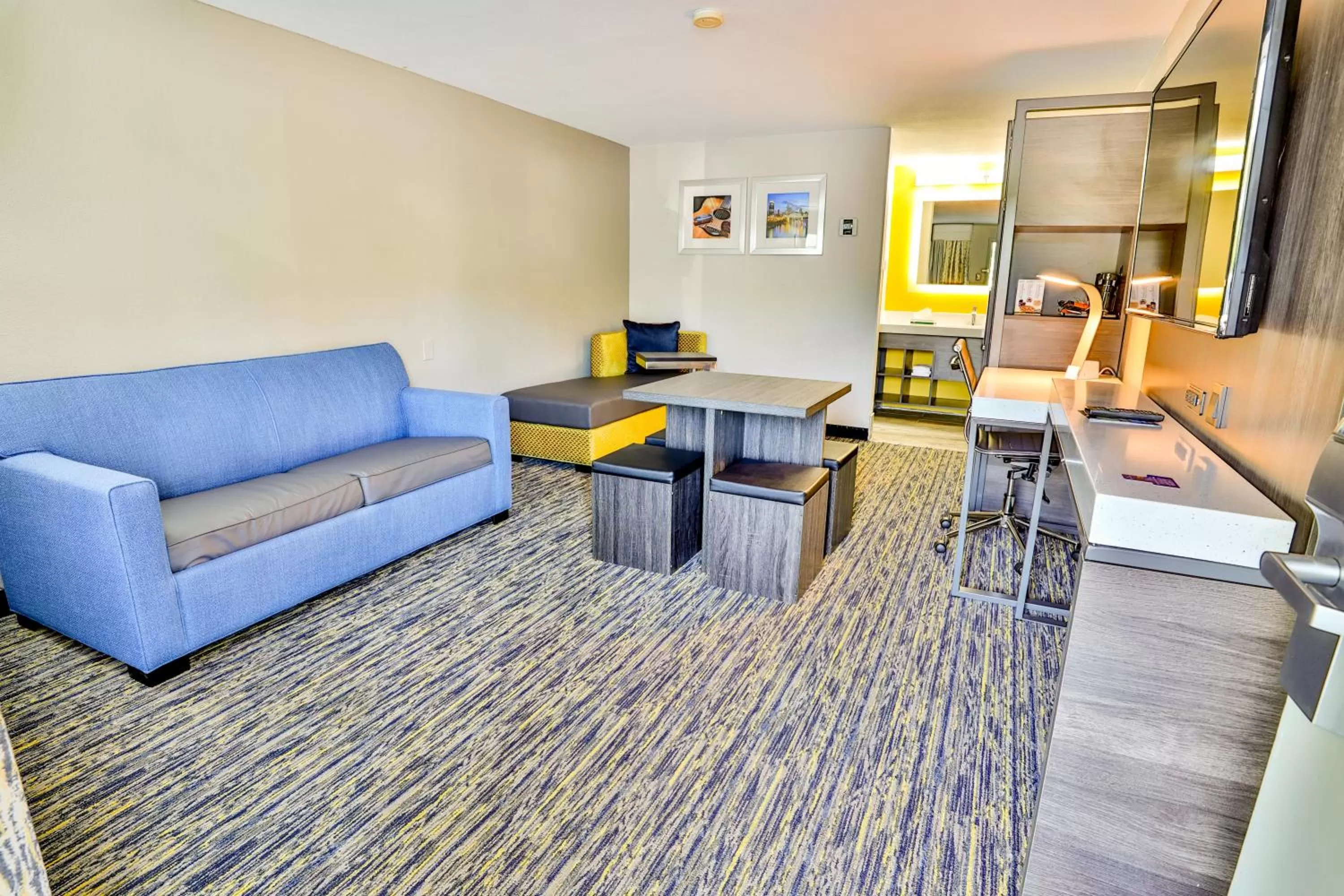 One-Bedroom Suite with Two Double Beds - Non-Smoking in Baymont by Wyndham Murfreesboro