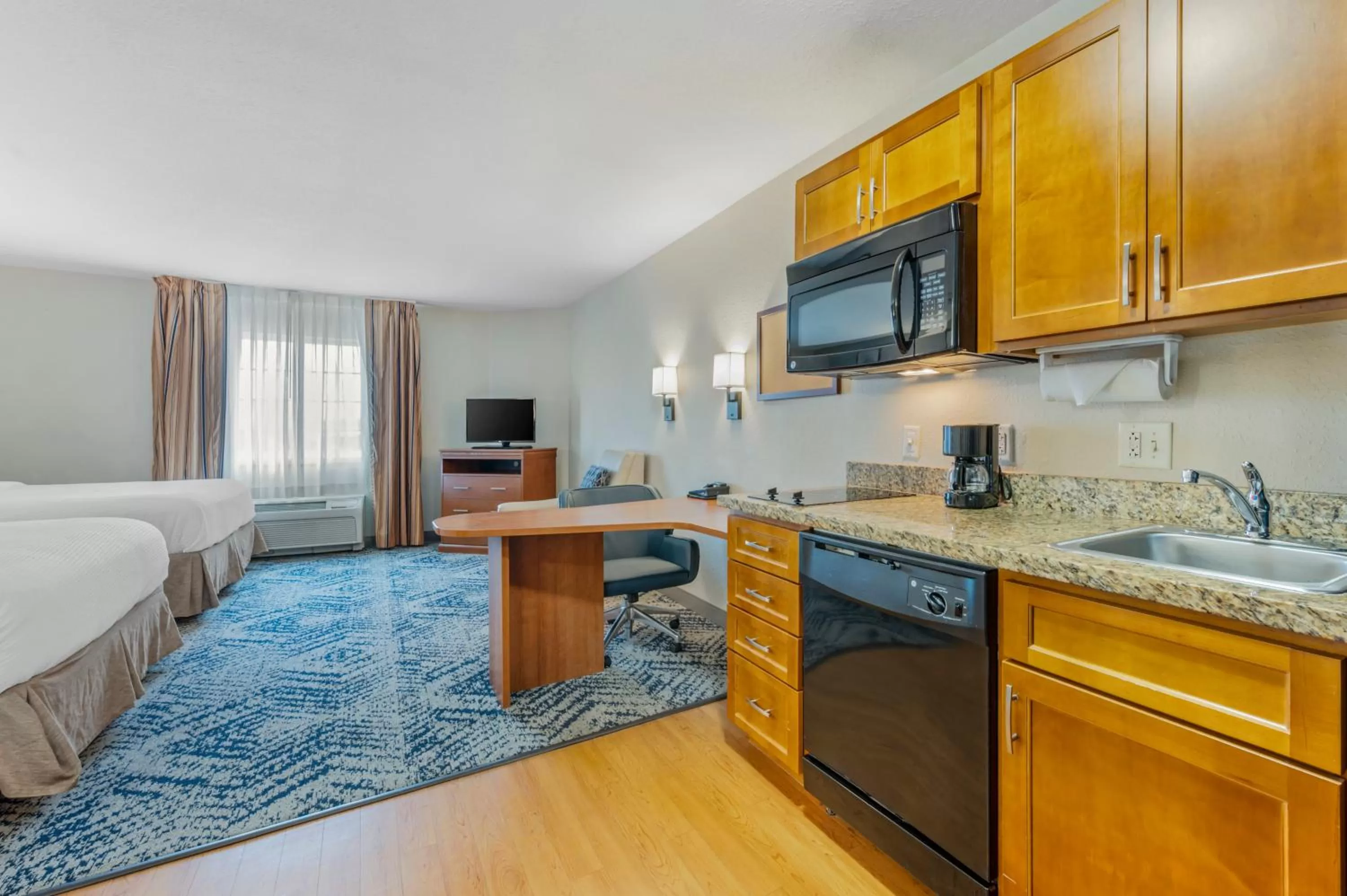 Queen Studio Suite with Two Queen Beds and Full Kitchen in Candlewood Suites Indianapolis East by IHG