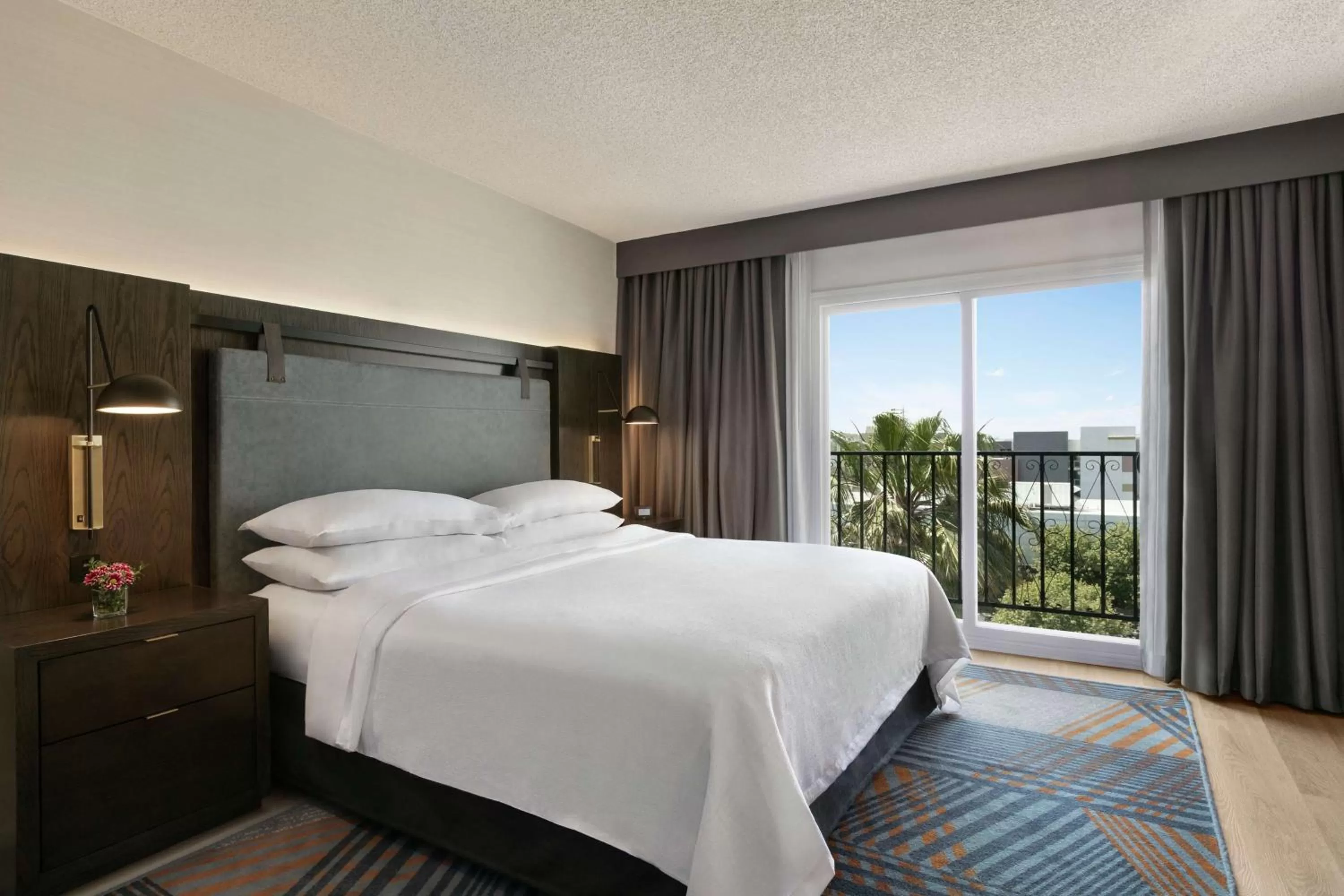 King Suite in Embassy Suites by Hilton Los Angeles Downey