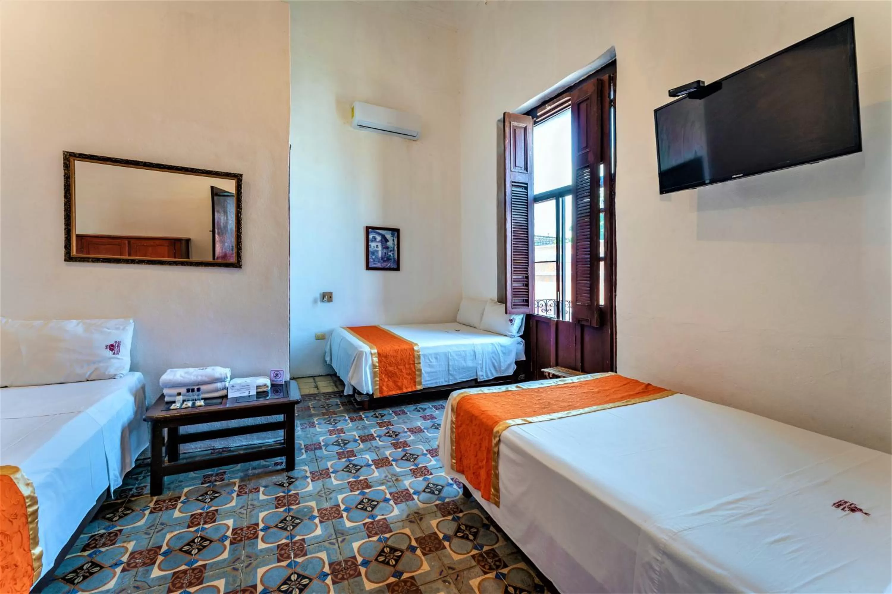 Triple Room in Hotel Gran Centenario