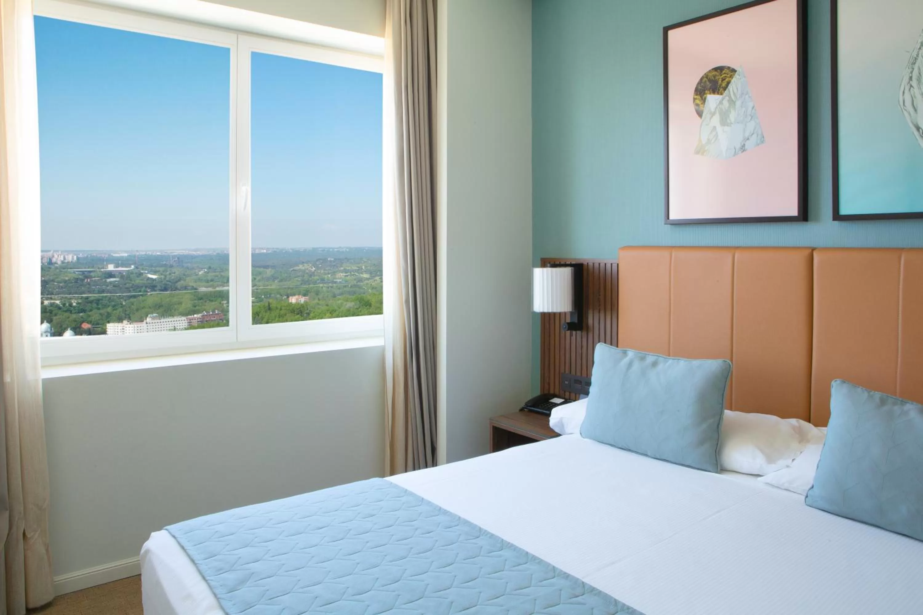 Superior Deluxe King Room with View in Riu Plaza España