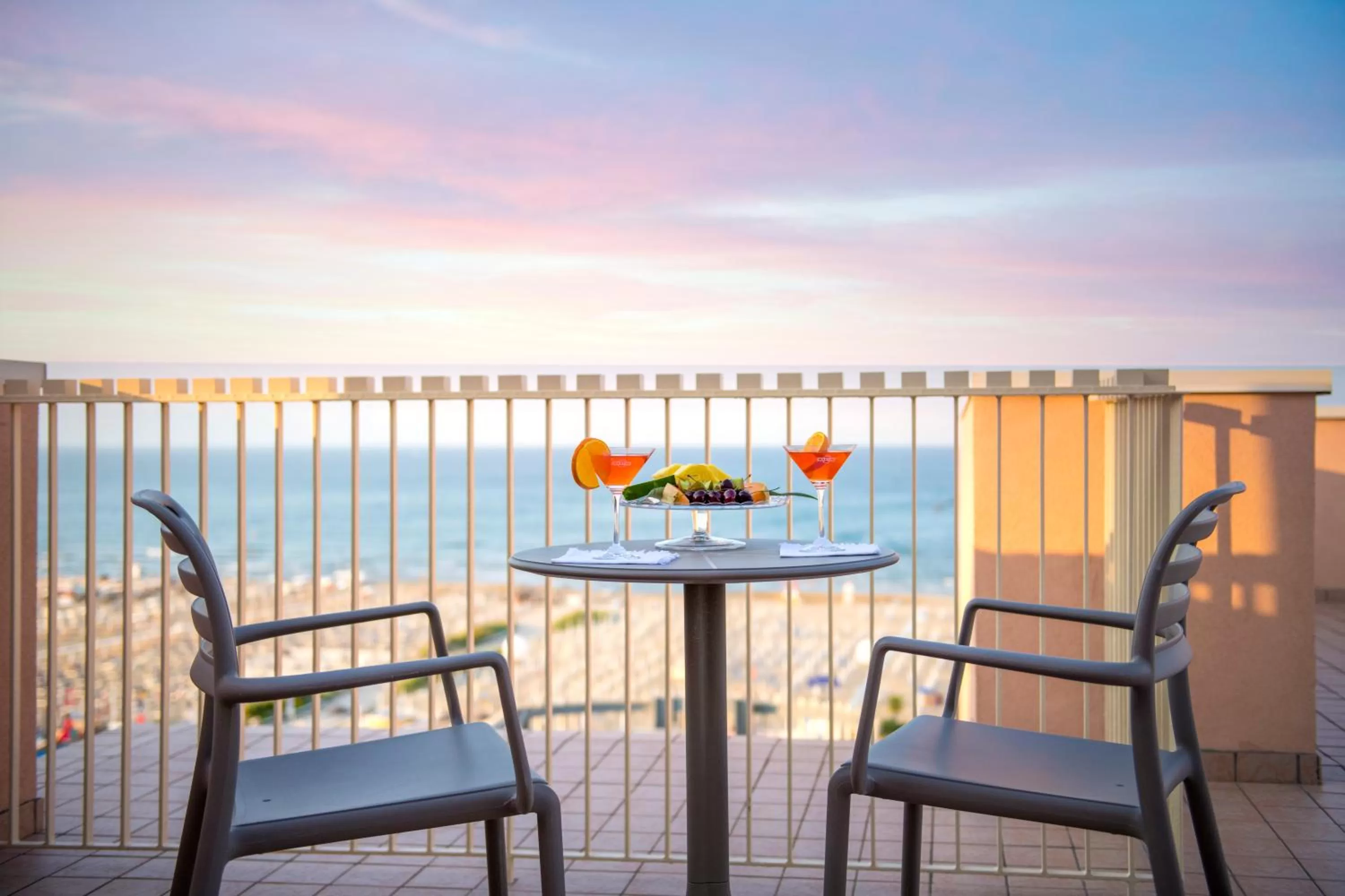 Double or Twin Room with Terrace in Hotel Bellevue