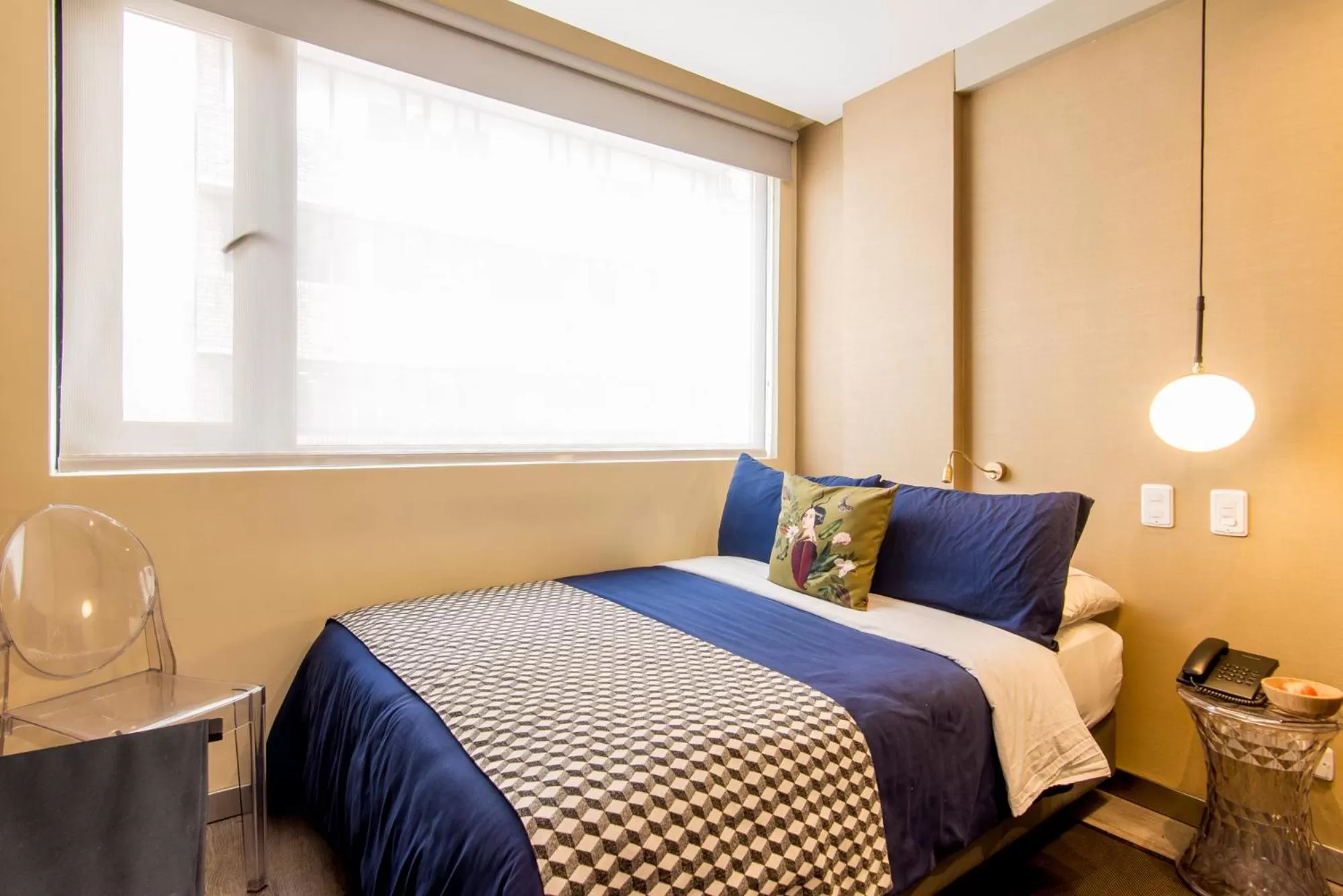 Single Room in Hotel Regina