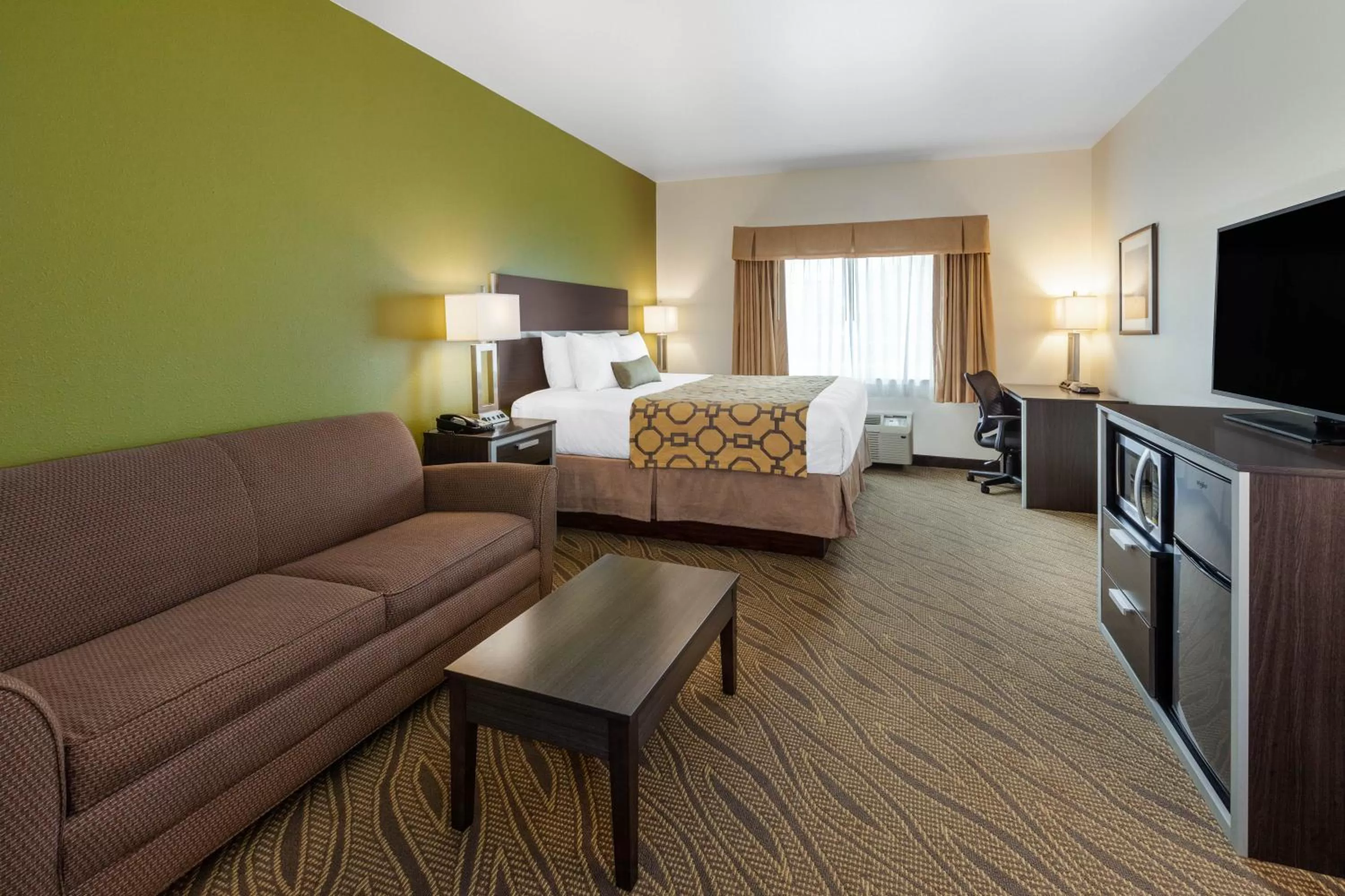 Deluxe King Studio Suite - Non-Smoking in Baymont by Wyndham Beulah