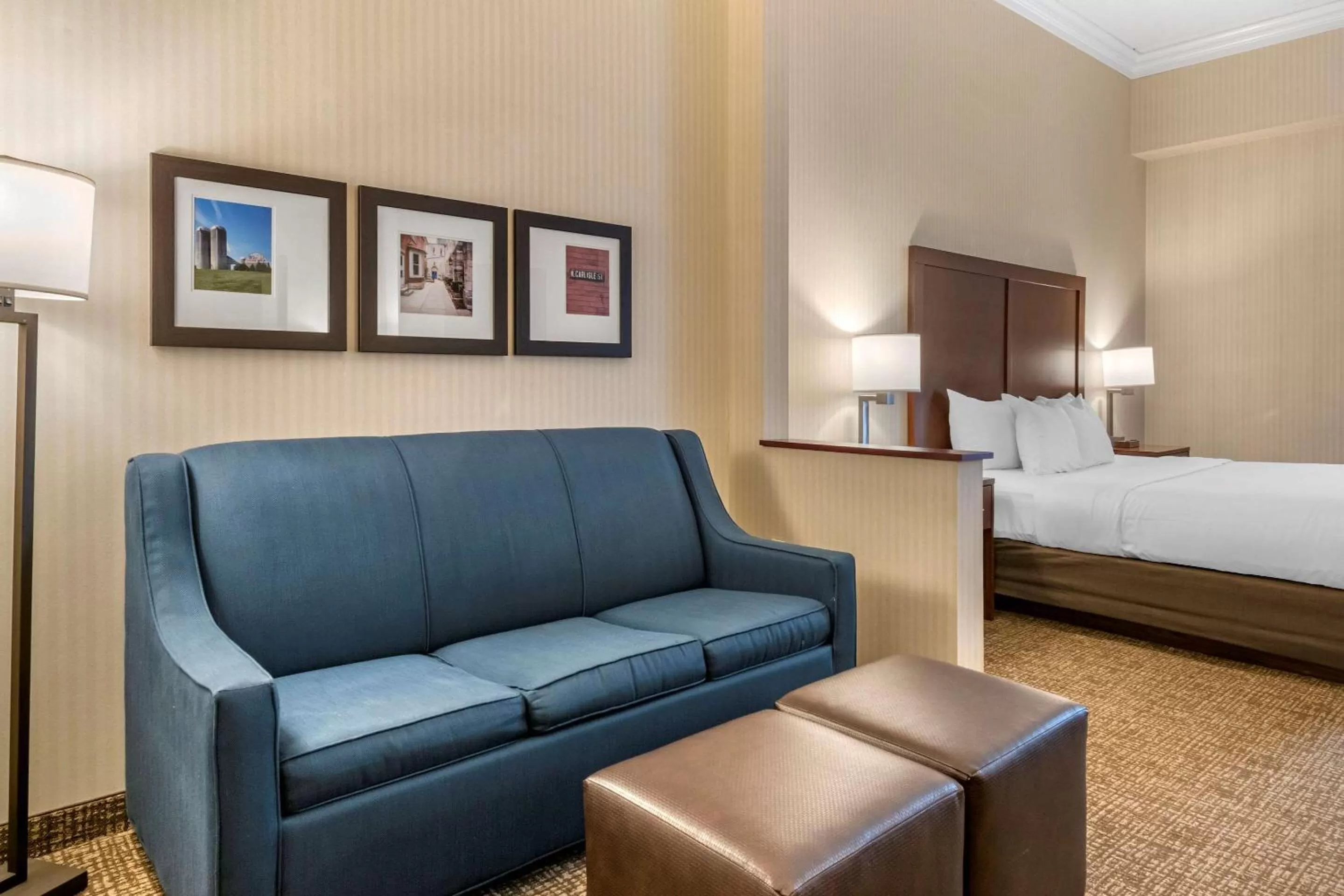 King Suite - Non-Smoking in Comfort Suites Downtown Carlisle