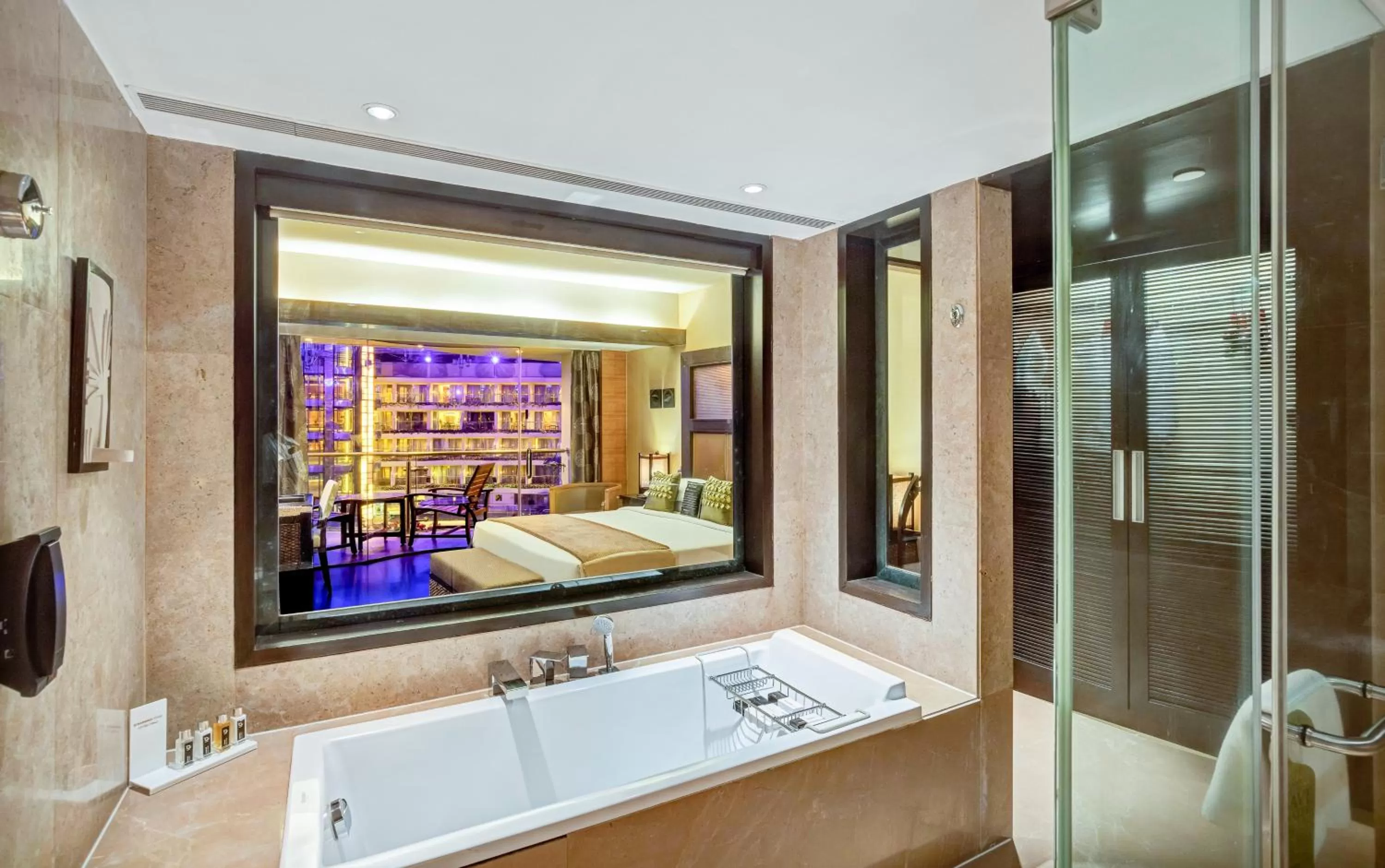 Uranus Lagoon View Suite with Bath Tub and Private Balcony - single occupancy - King Bed in Hotel Sahara Star