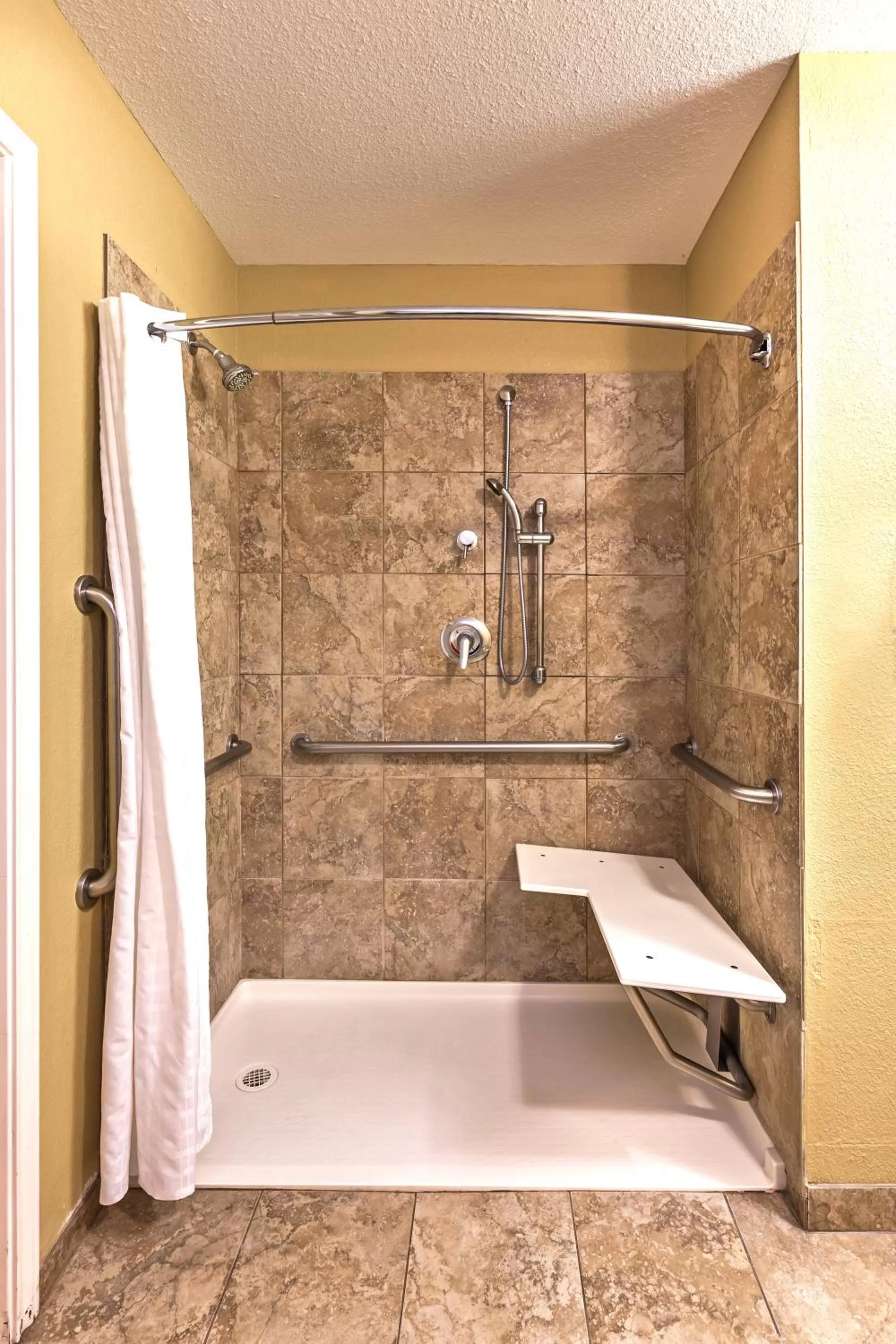 One Bedroom Suite with Queen Bed and Hearing Accessible Roll In Shower - Non-Smoking in Candlewood Suites Pearland by IHG