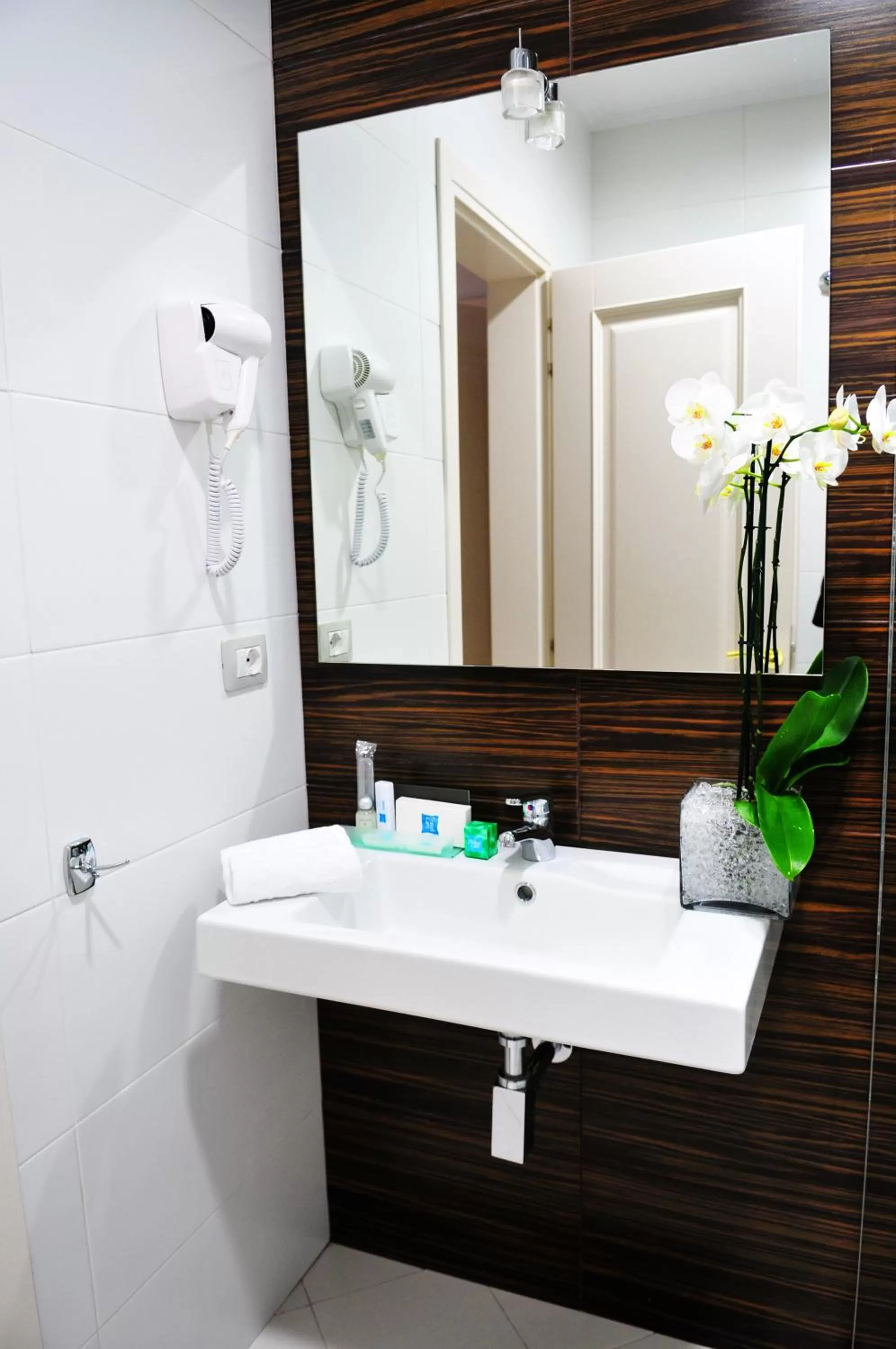 Twin Room in Golden City Hotel , Tirana