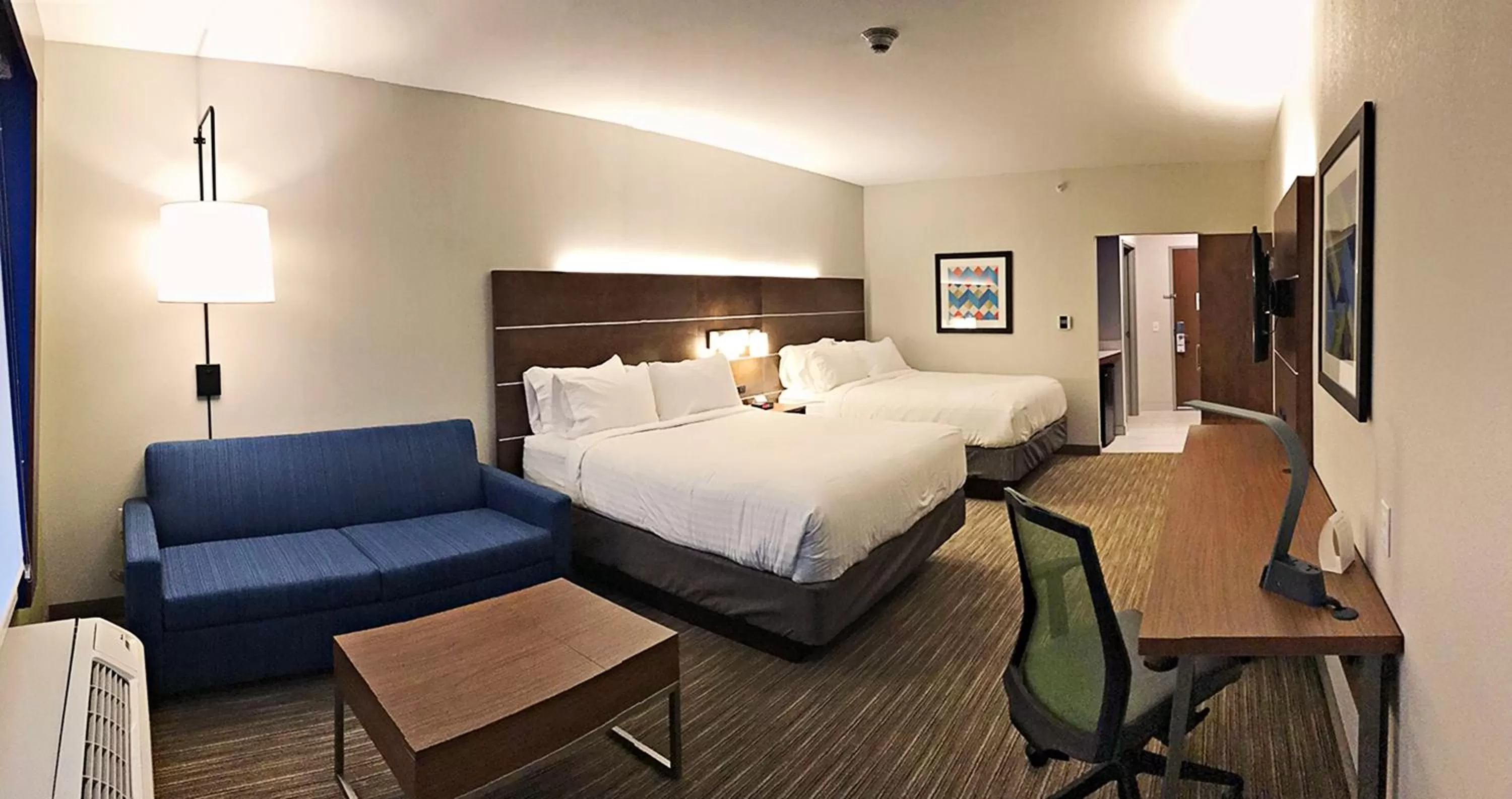 Queen Suite with Two Queen Beds in Holiday Inn Express & Suites - Sterling by IHG