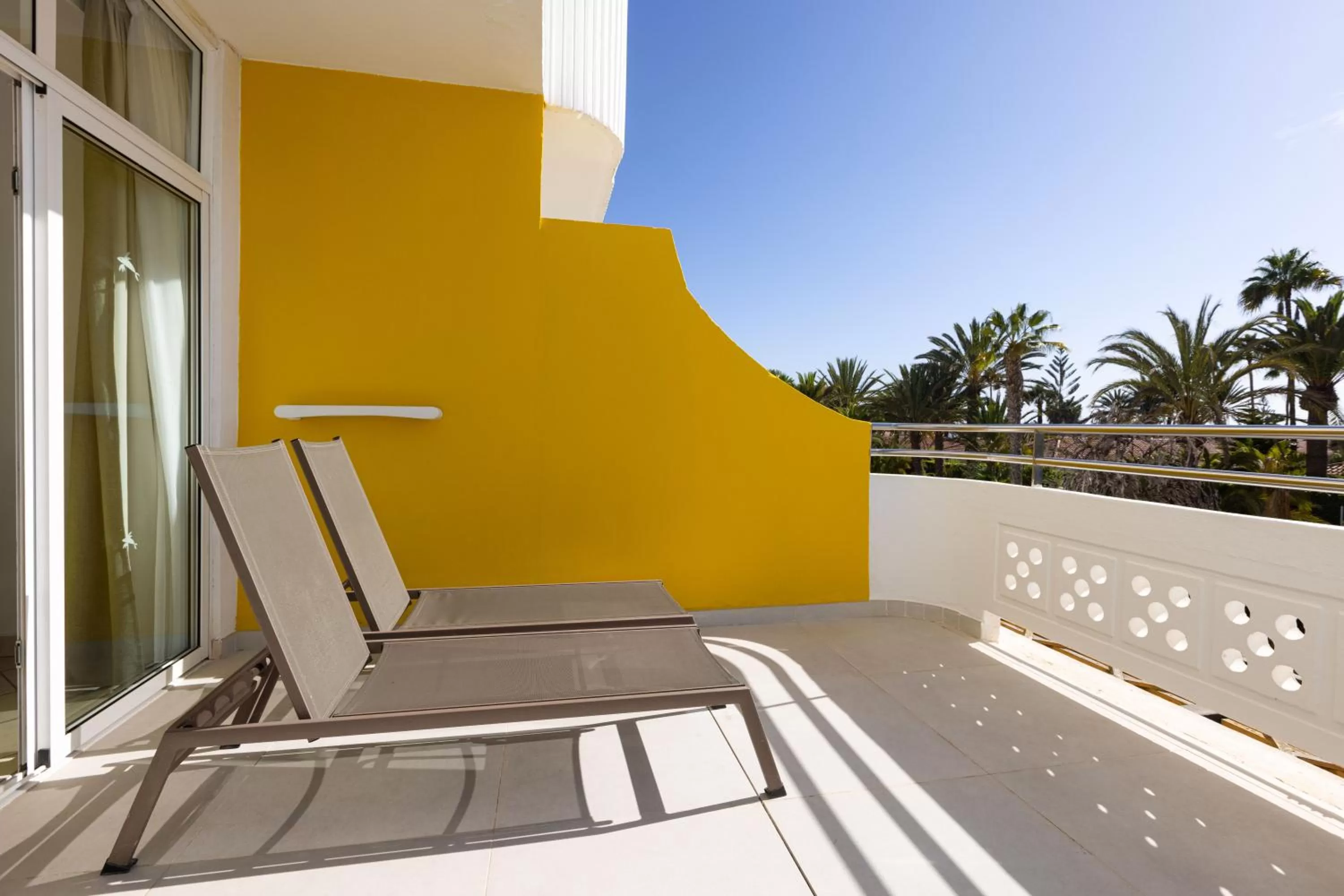 Double Solarium  in Abora Catarina by Lopesan Hotels