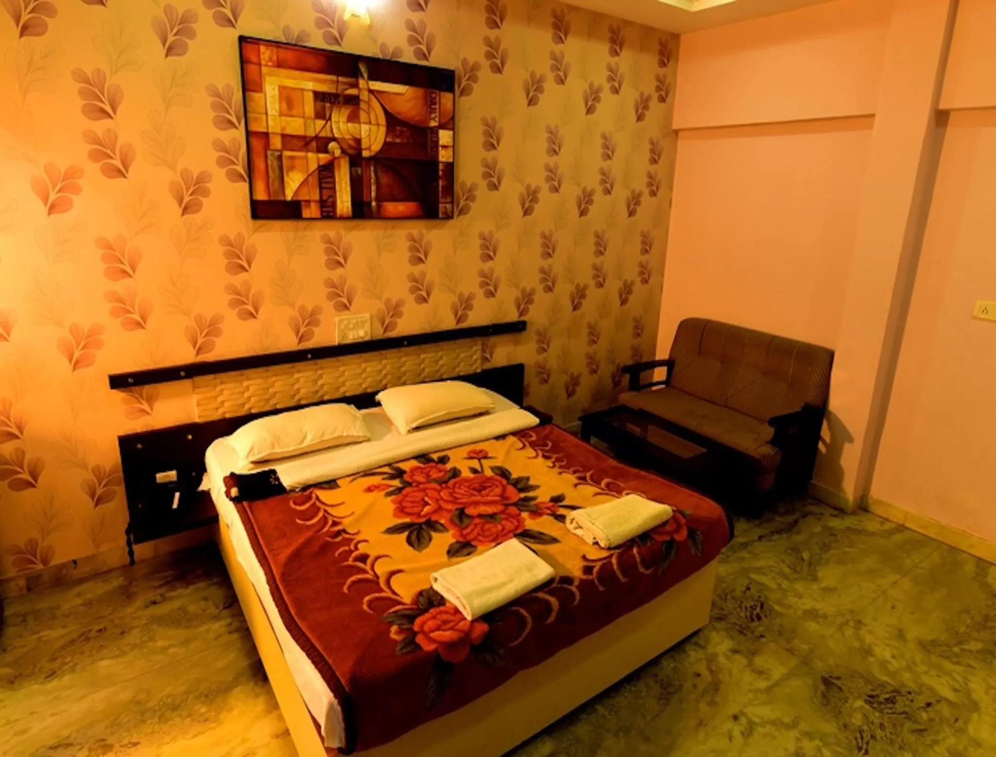 Deluxe Double Room in Hotel Ashlesh Manipal
