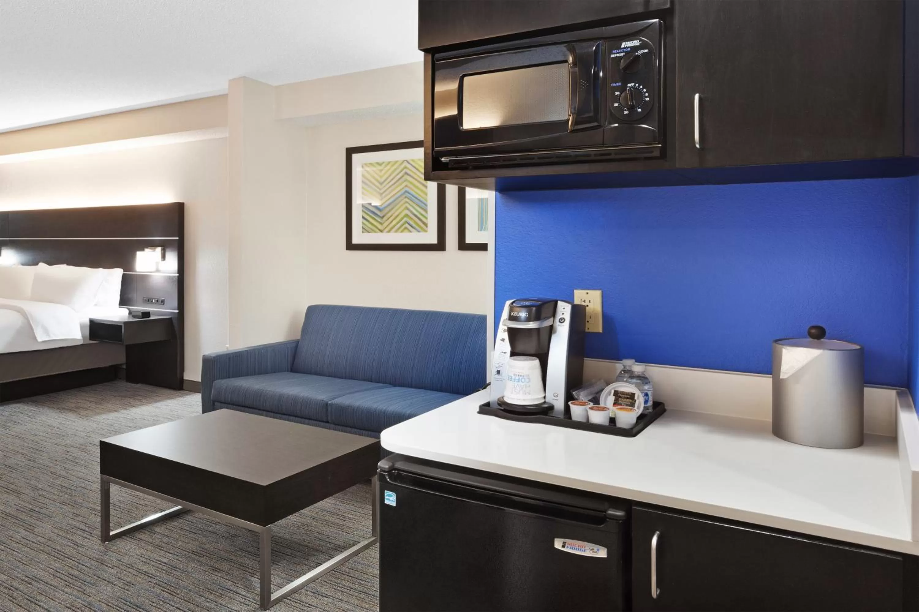 One-Bedroom Suite with Two Queen Beds in Holiday Inn Express & Suites Culpeper by IHG