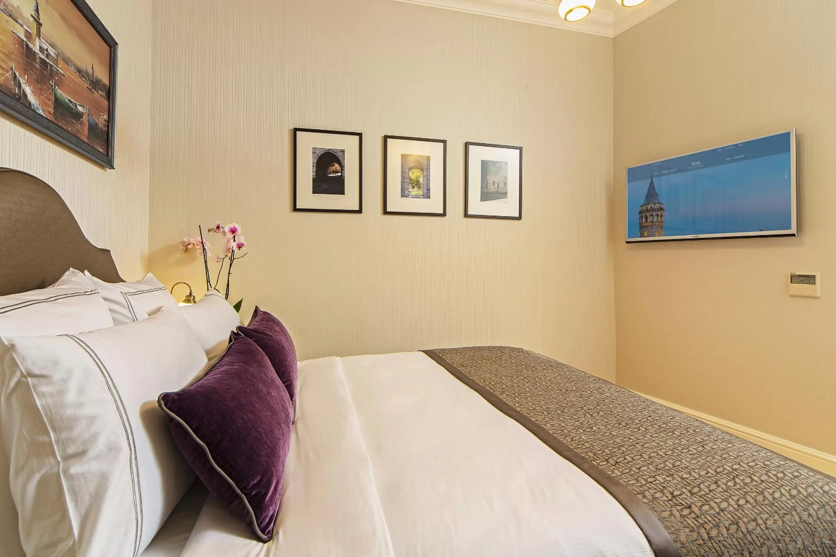 Comfort Double Room in Meroddi Galata Mansion