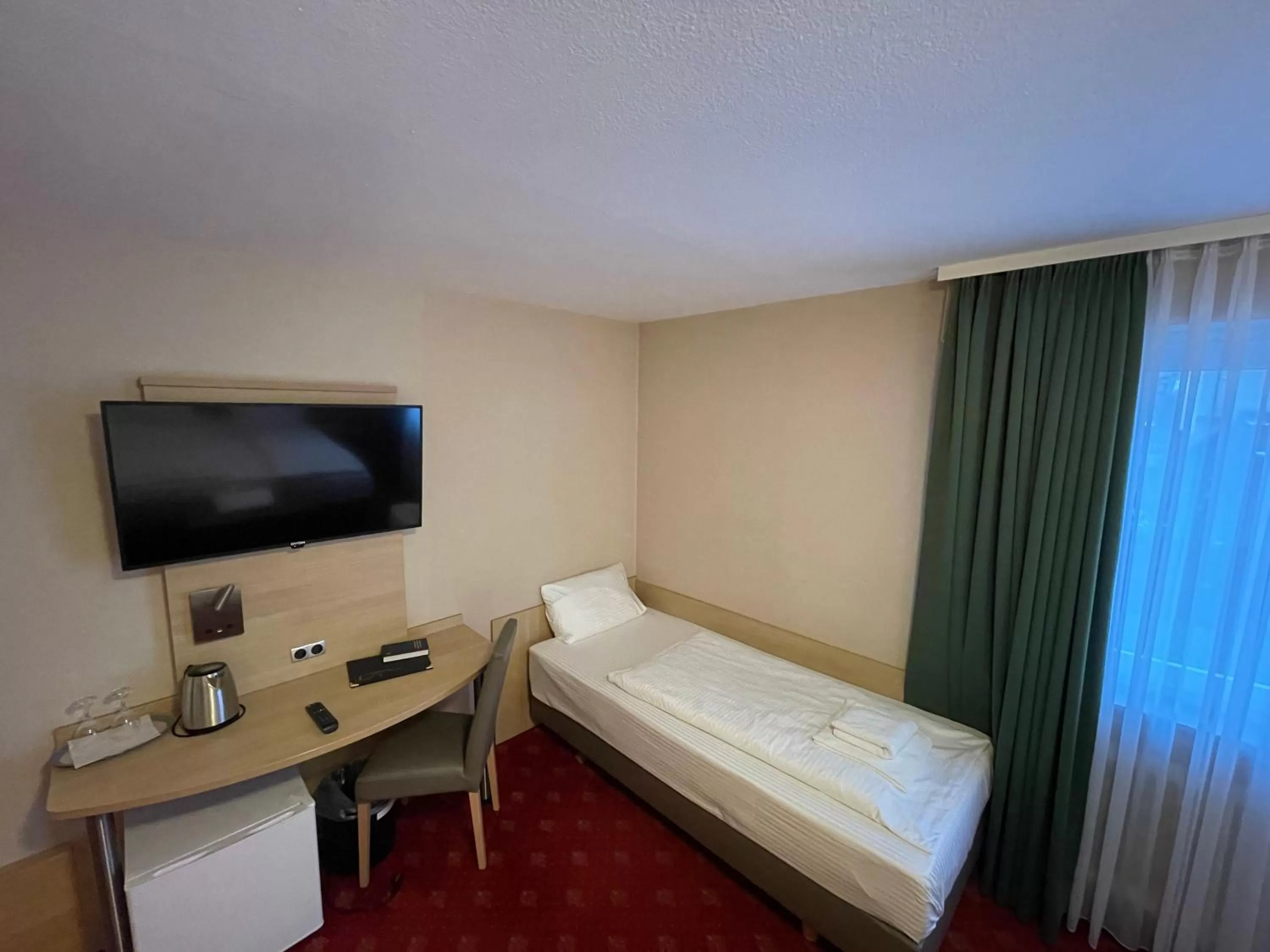 Single Room in Hafner Hotel- Apartment