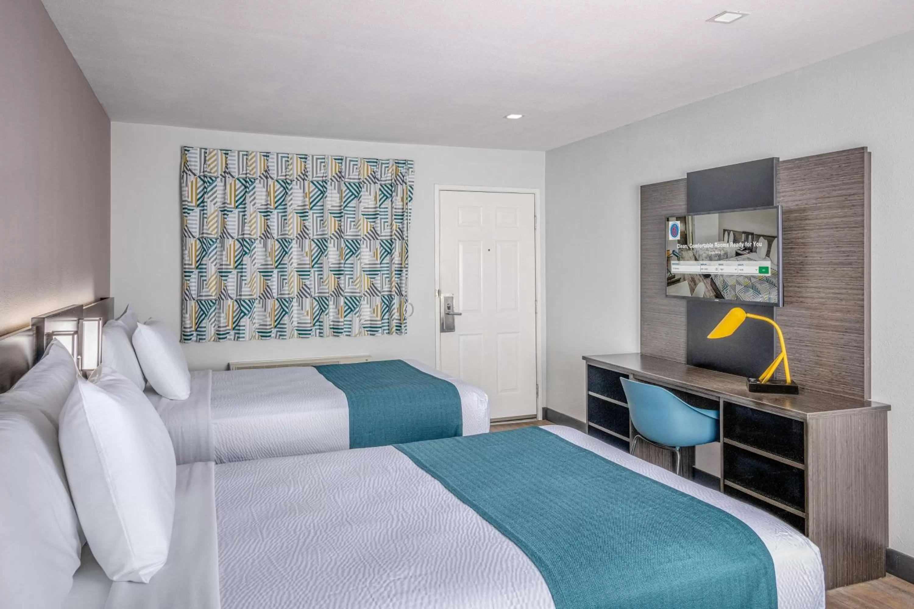 Quadruple Room - Non-Smoking in Motel 6-Euless, TX - Dallas