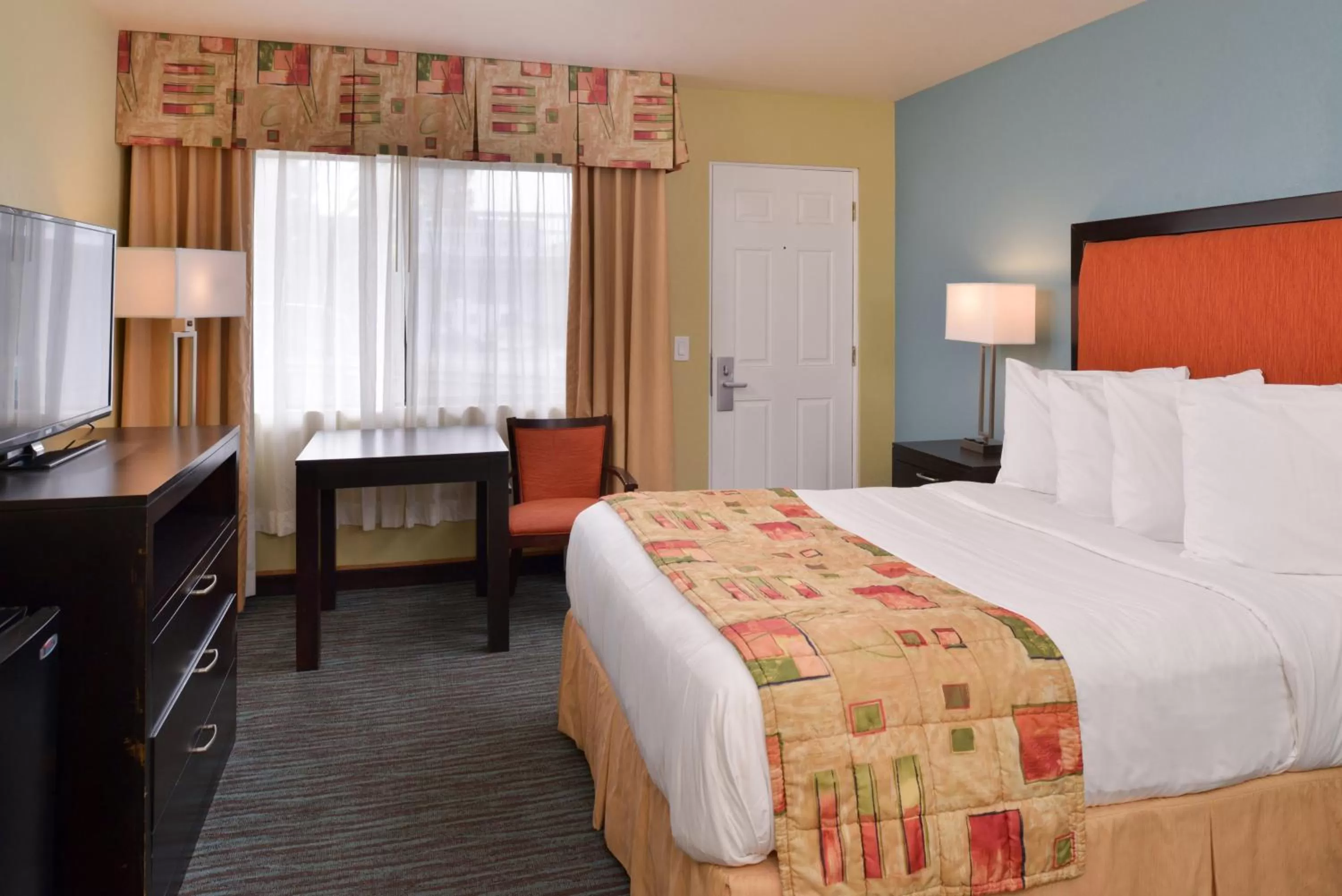 Standard Double Double in Bay View Inn - Morro Bay