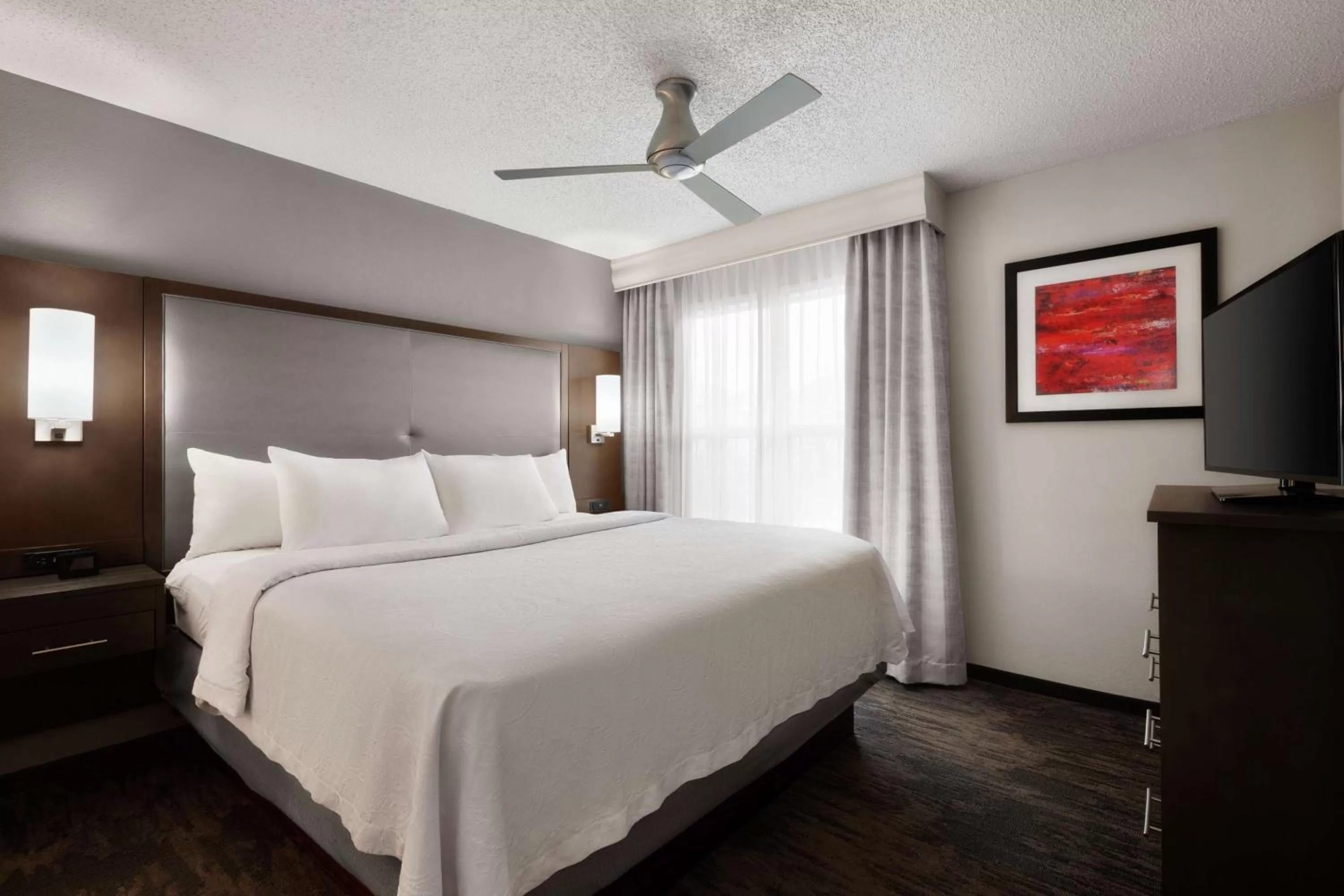 One-Bedroom King Suite - Non-Smoking in Addison Suites