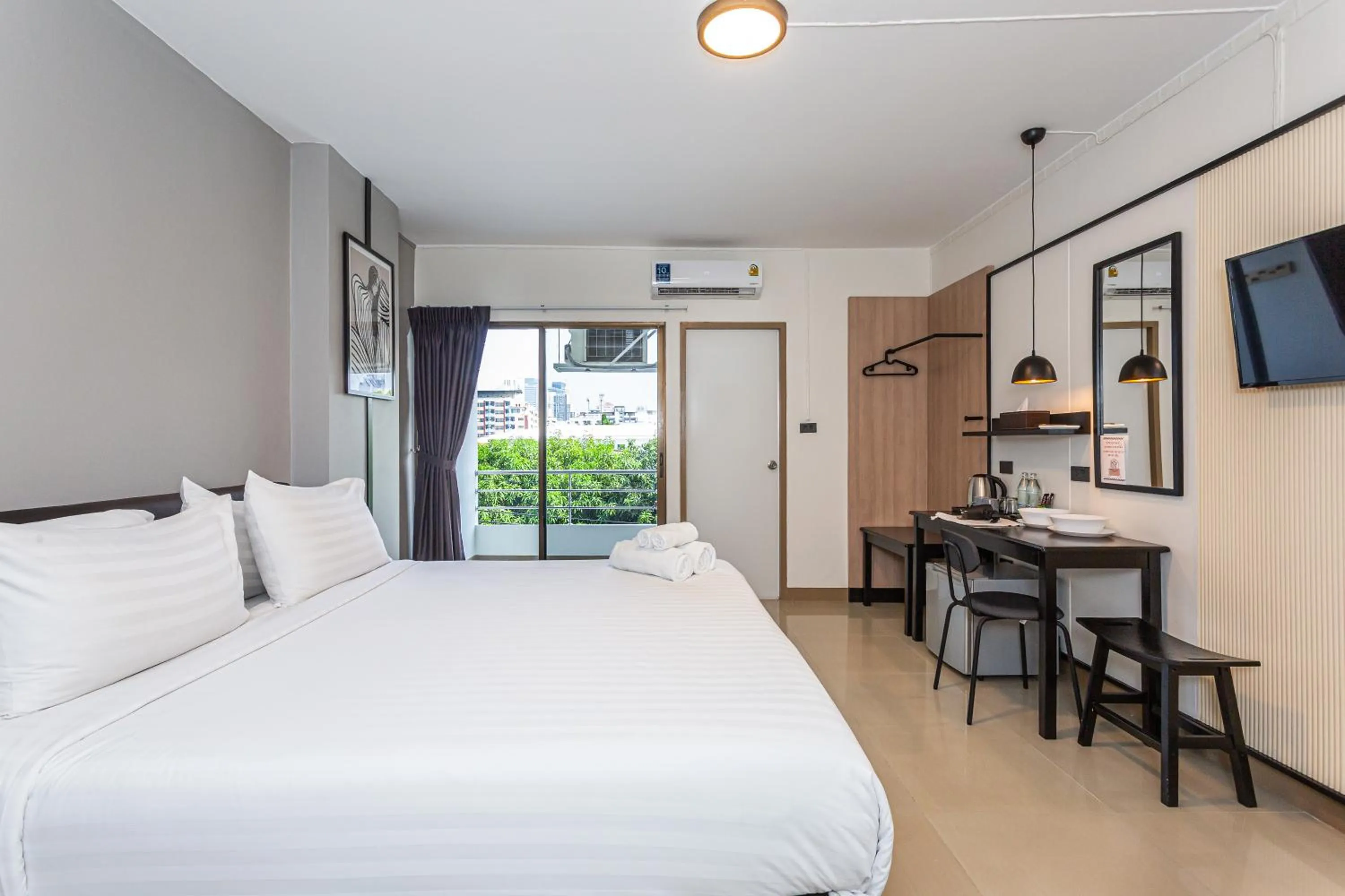 Deluxe King Room with Balcony in CK2 Hotel Bangkok