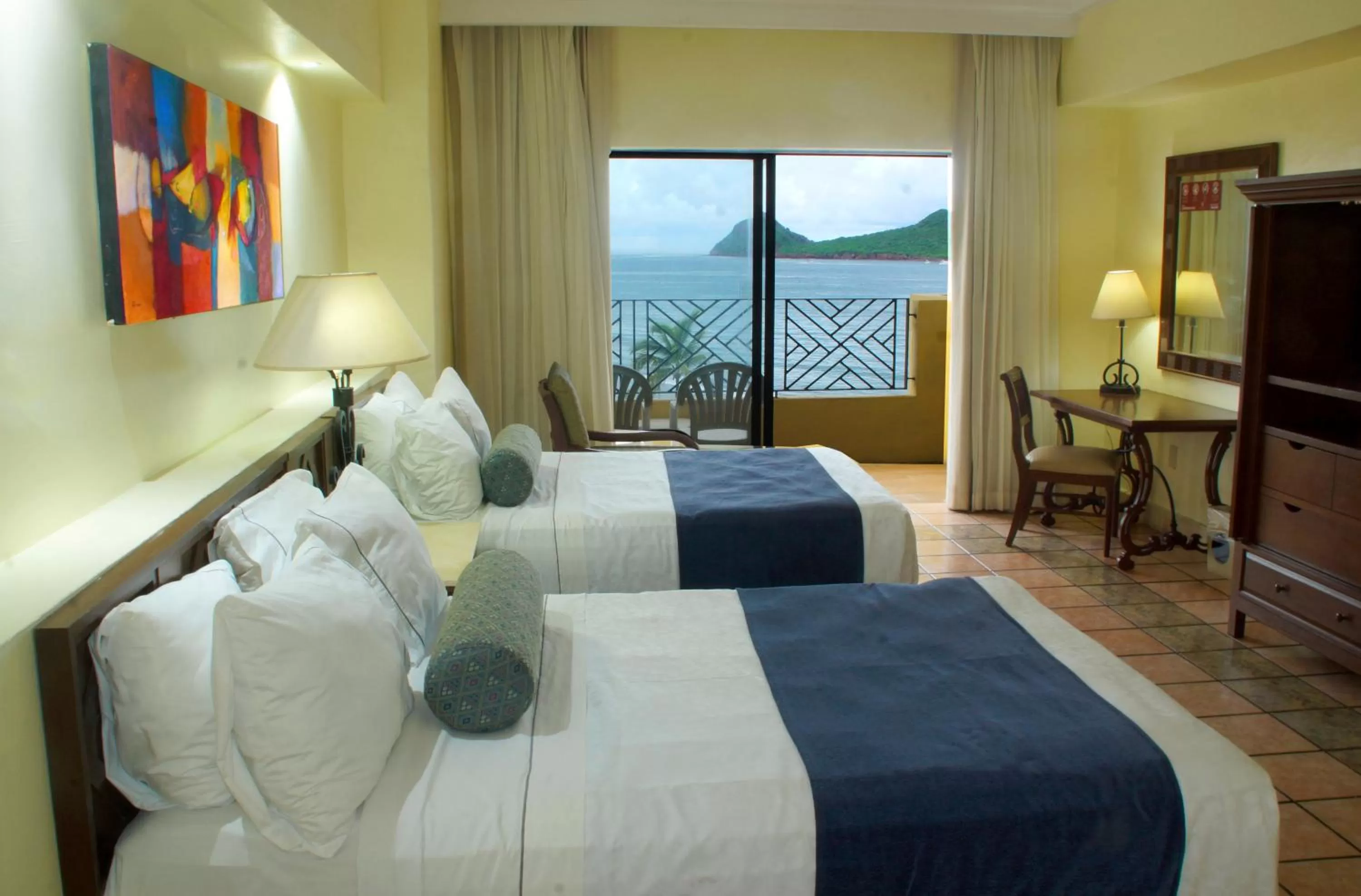 Deluxe Suite with Sea View in Royal Villas Resort