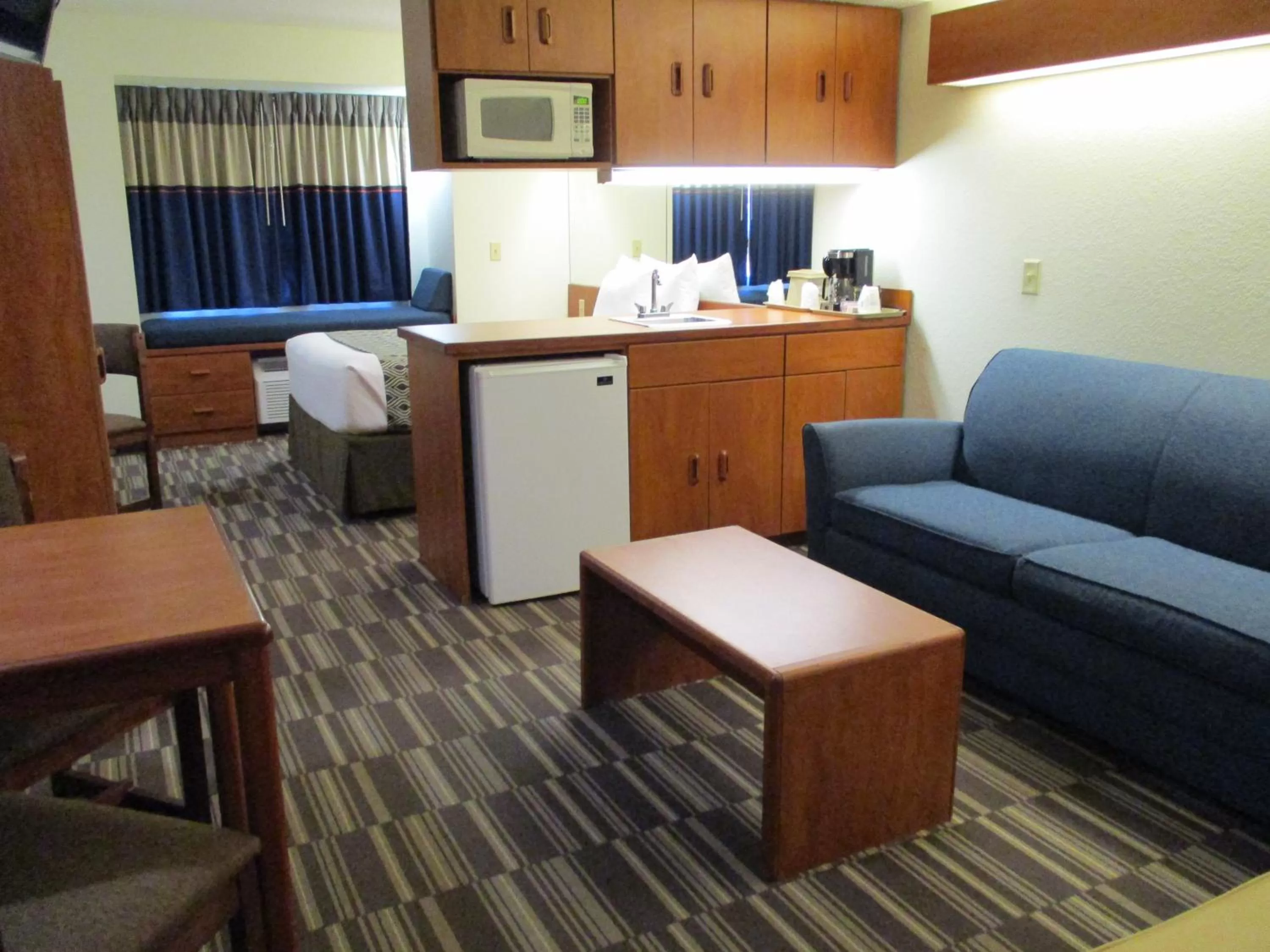 Queen Suite - Non-Smoking in Microtel Inn and Suites - Inver Grove Heights
