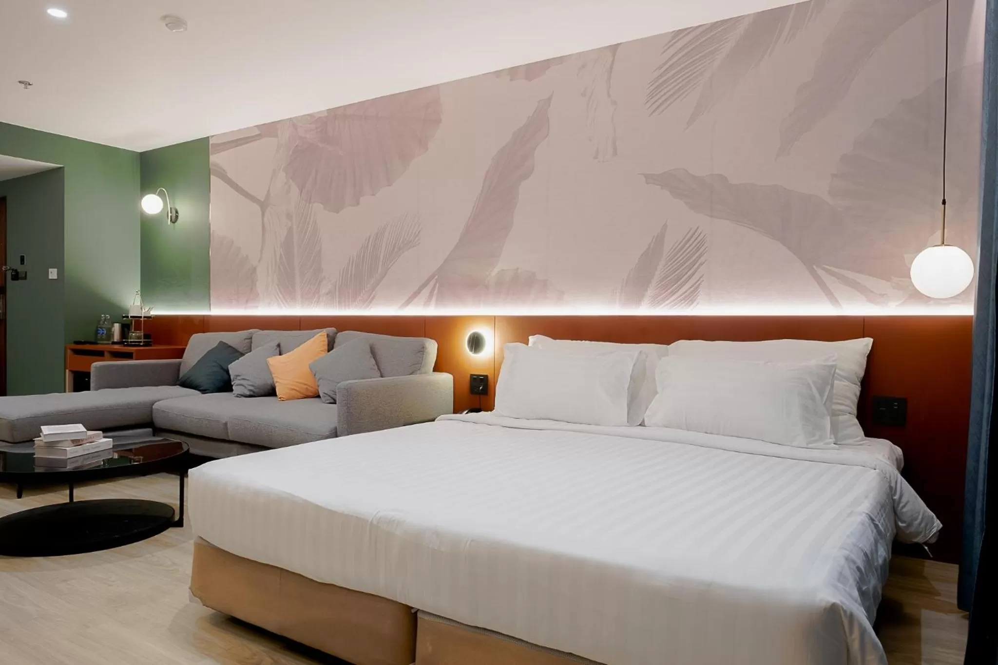 Oriental Suite in Buri Sriphu Hotel