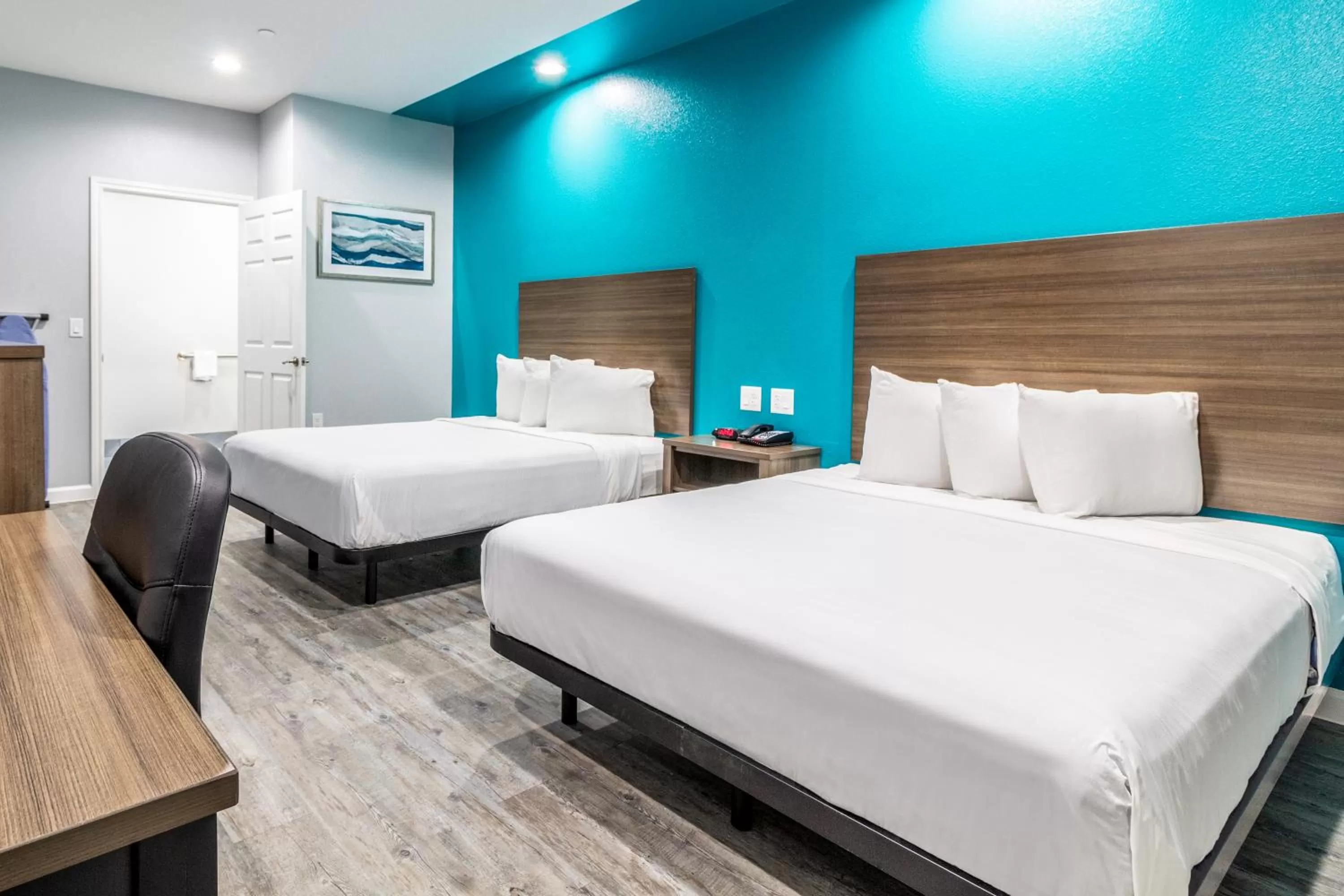 2 Queen Beds Accessible Non Smoking in Americas Best Value Inn & Suites Kingwood IAH Airport