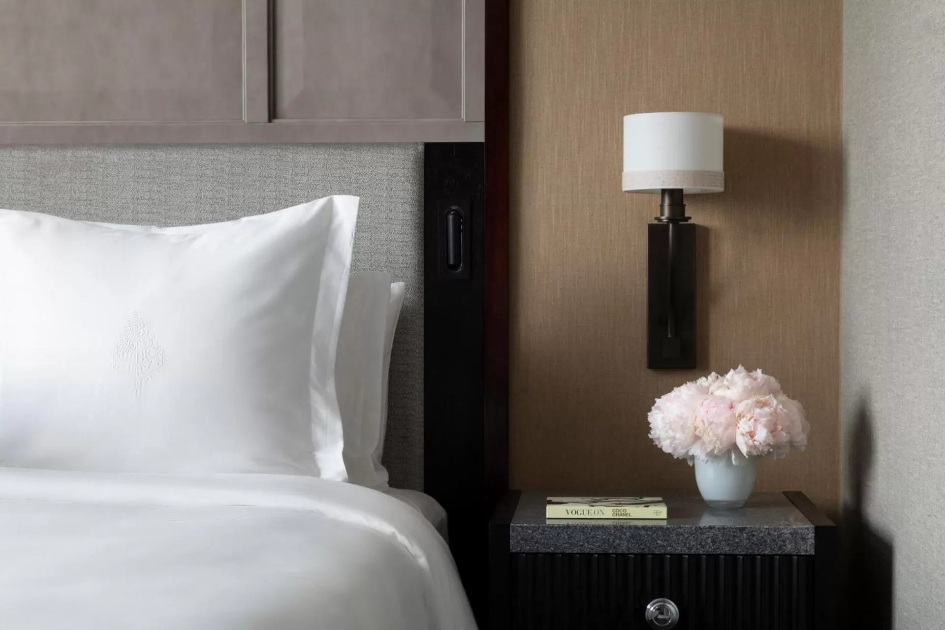 Premier Queen Room with Two Queen Beds - Accessible in Four Seasons Hotel One Dalton Street, Boston