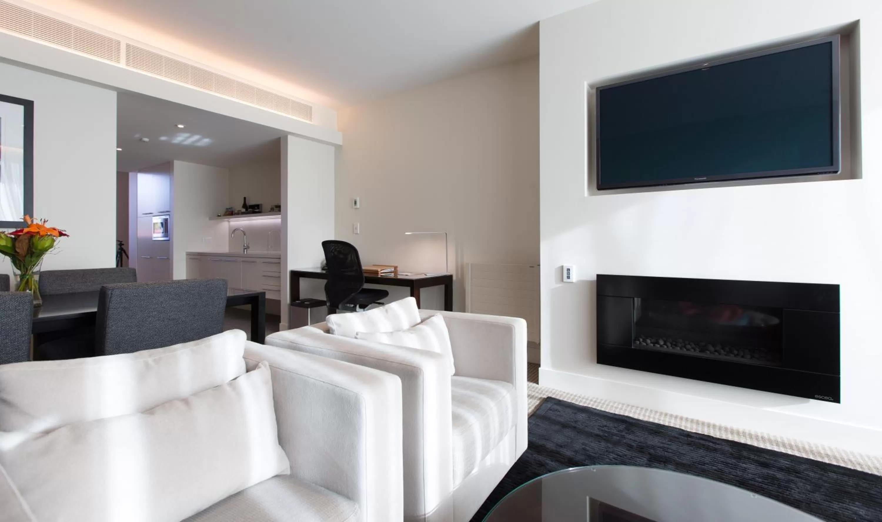 Business Level One Bedroom Suite in Commodore Airport Hotel Christchurch