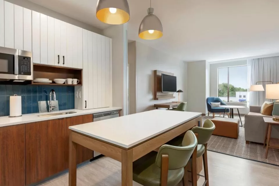 One-Bedroom King Suite with Walk-In Shower in Staybridge Suites - Lexington S Medical Ctr Area by IHG