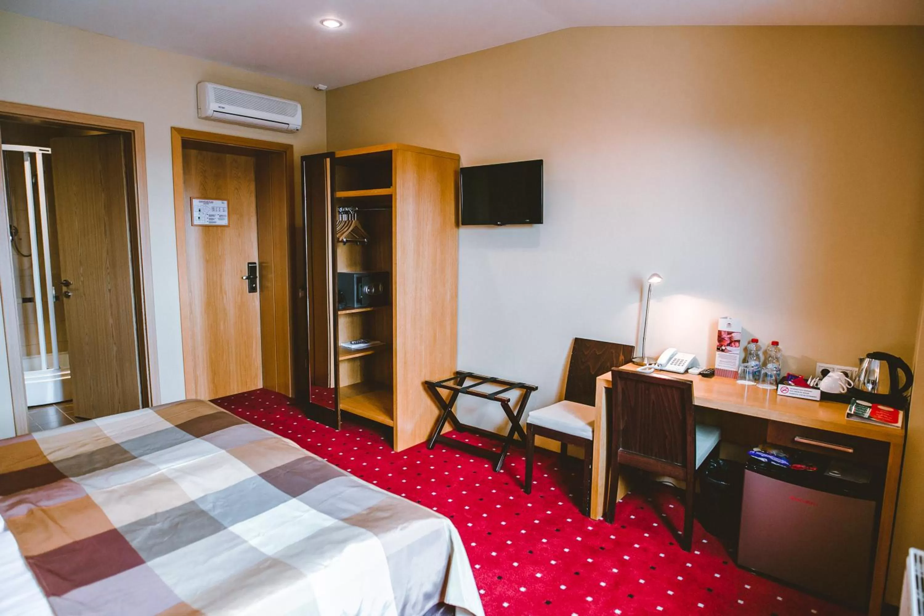 Superior Double or Twin Room with Air-conditioning  in Hanza Hotel