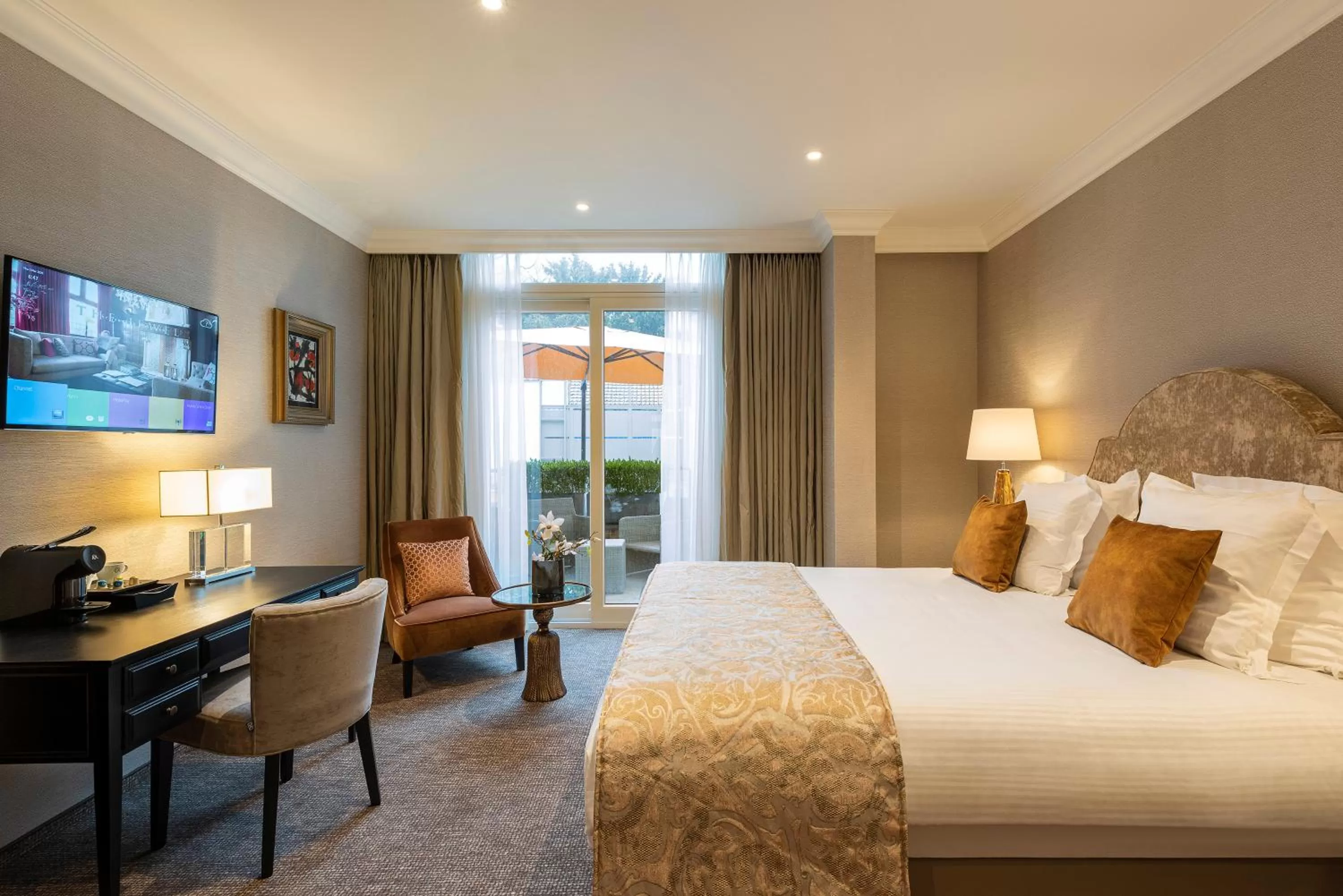 Executive Room in Dukes' Palace Residence - by Dukes' Hotel Collection