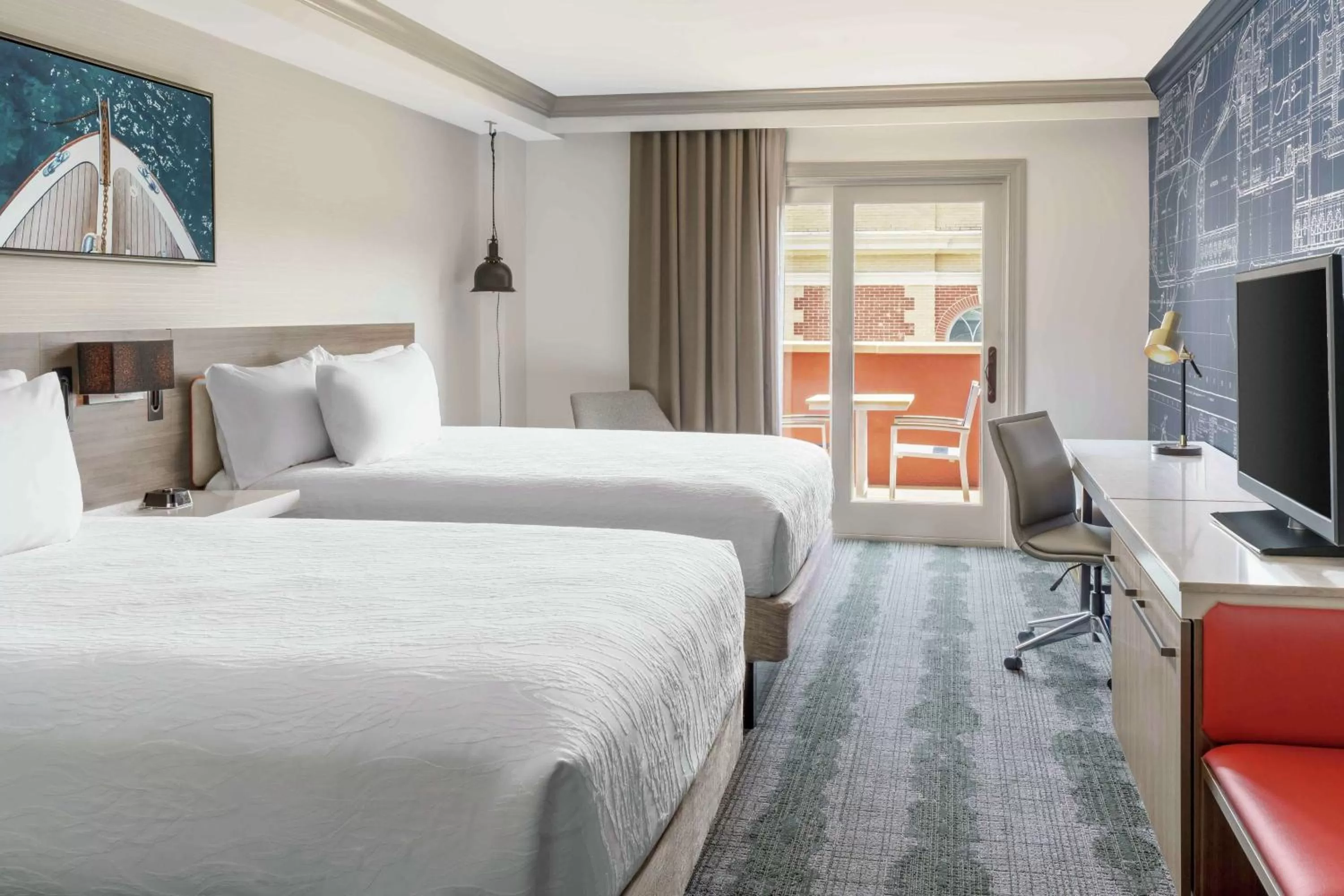 Queen Room with Two Queen Beds and Balcony with City View in Hilton Garden Inn Annapolis Downtown