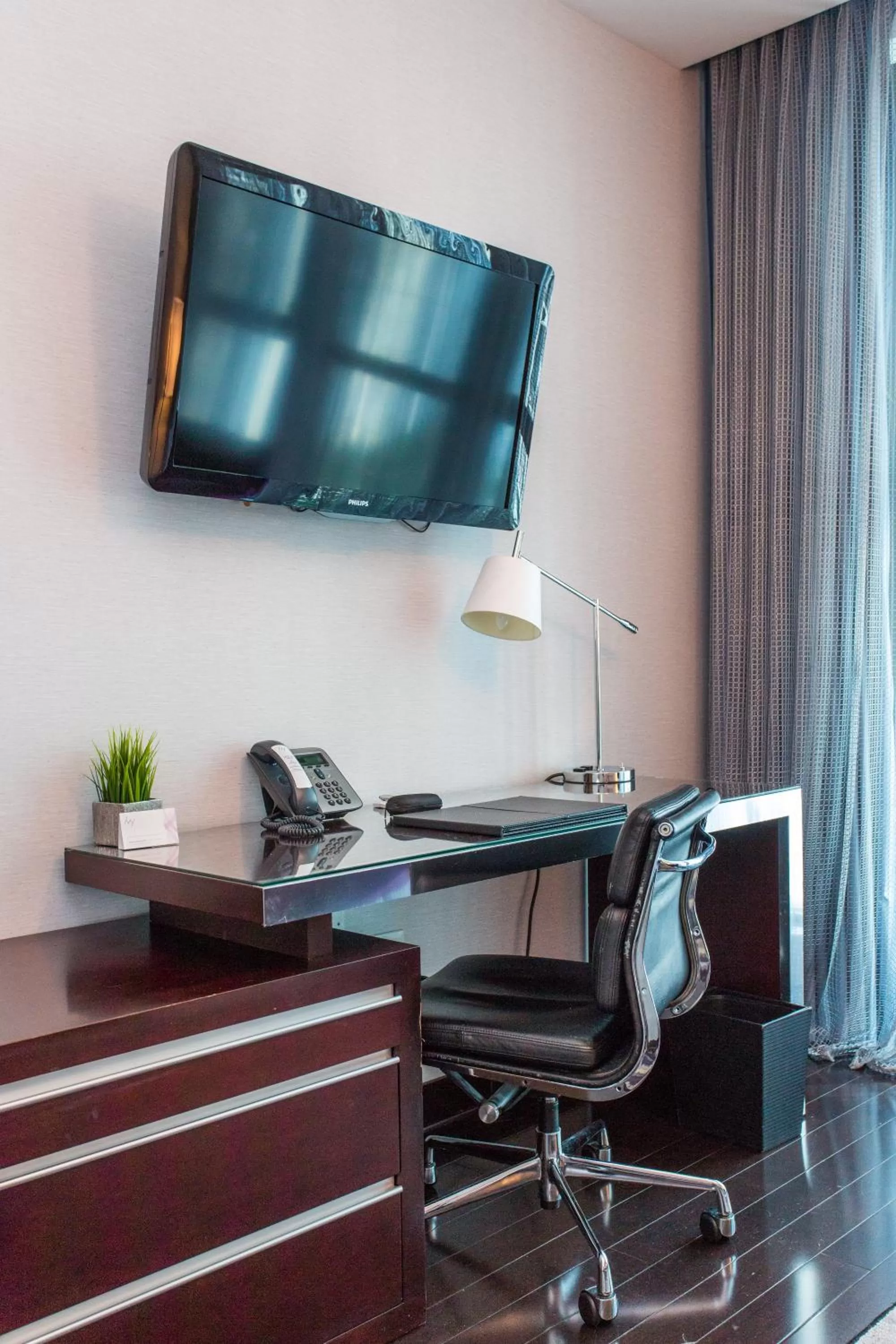 Queen Suite with Two Queen Beds - Disability Access in Ivy Boutique Hotel