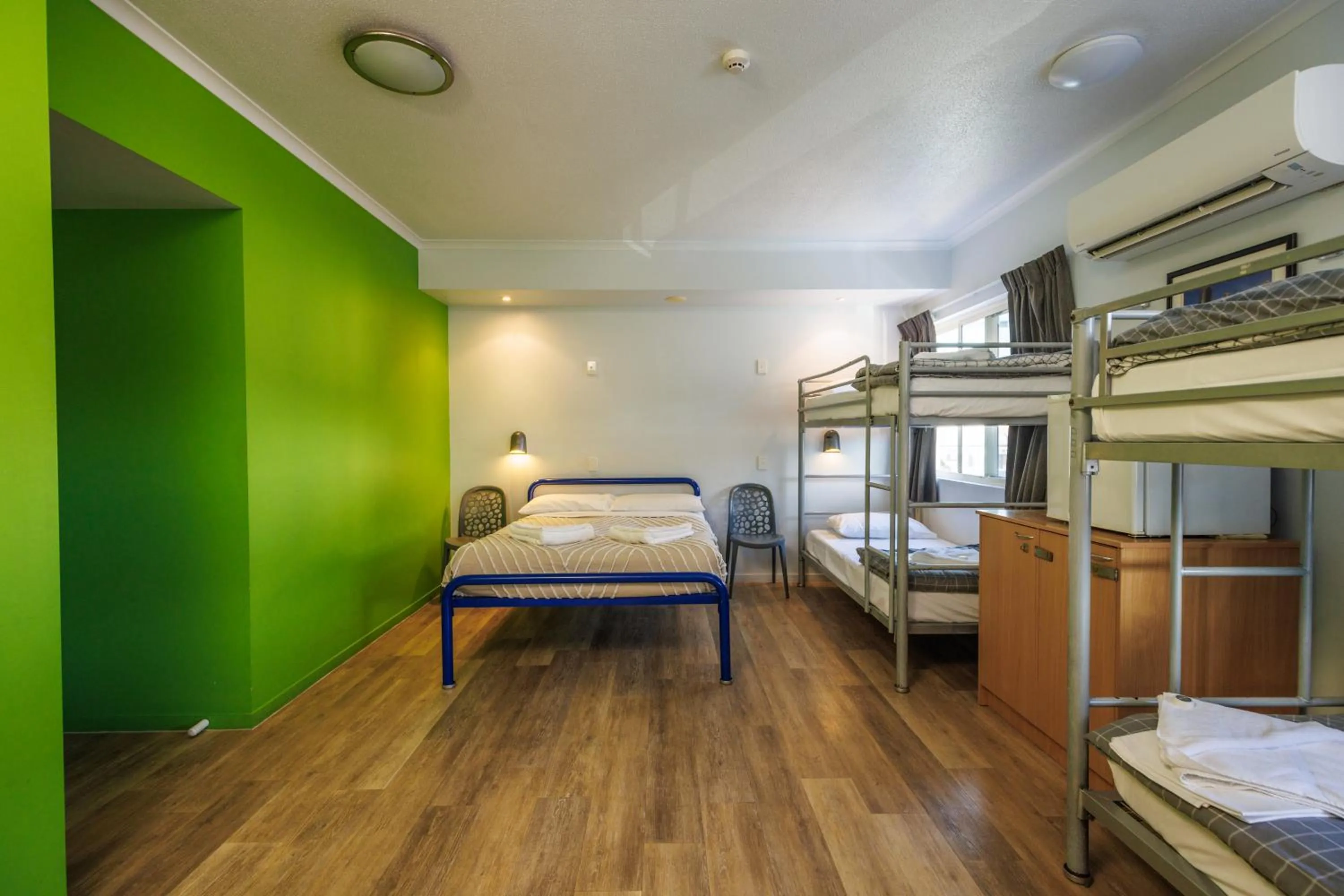 Bed in YHA Cairns Central
