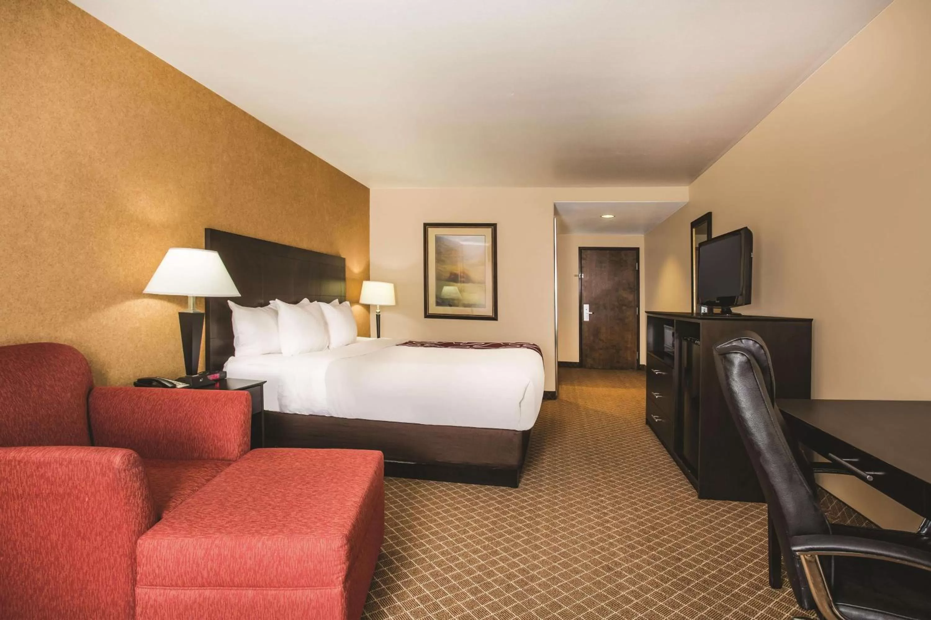 Deluxe King Room with Mobility/Hearing Impaired Access - Non-Smoking in La Quinta by Wyndham Ely