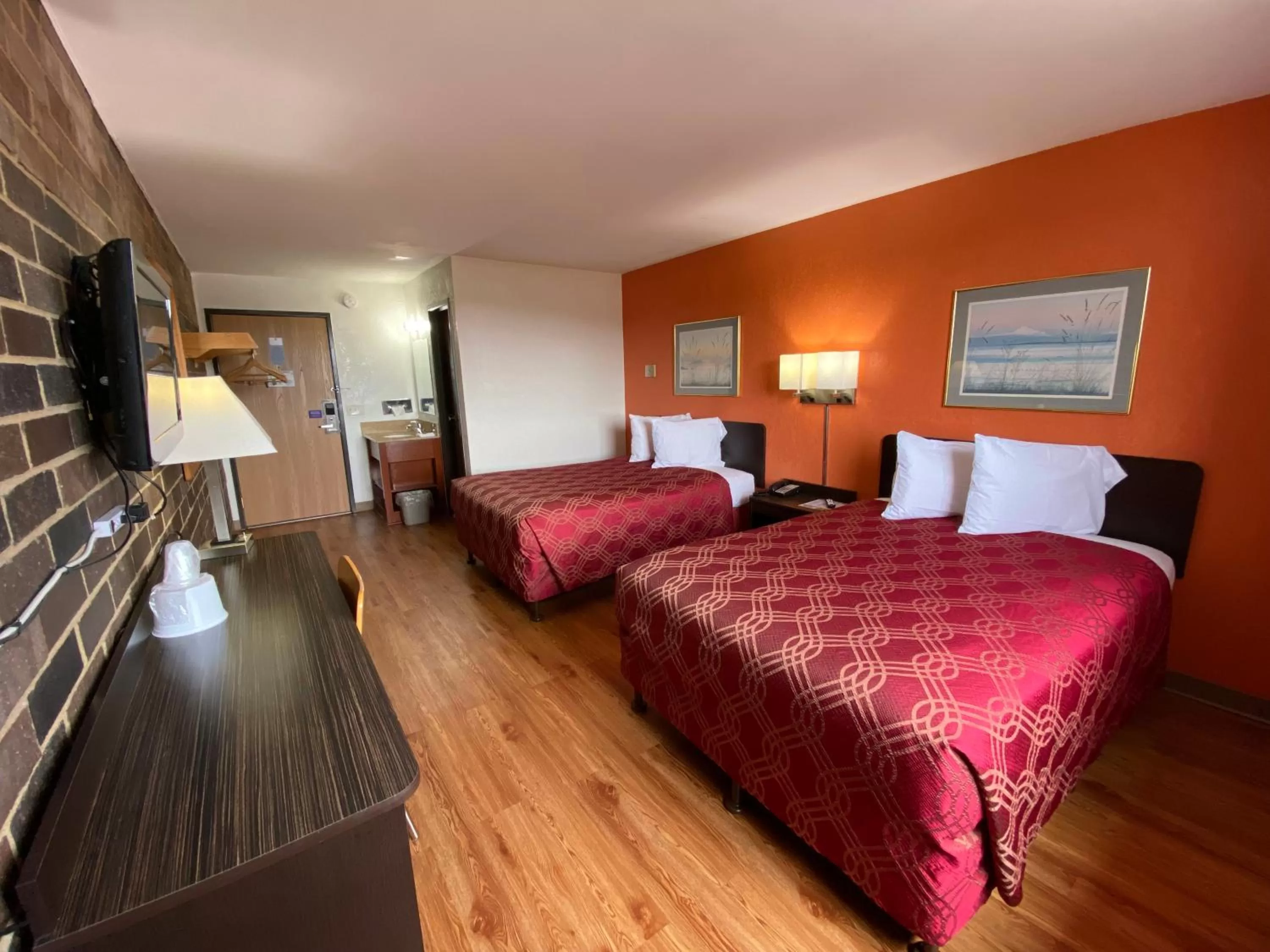 Deluxe Double Room in Reliance Inn