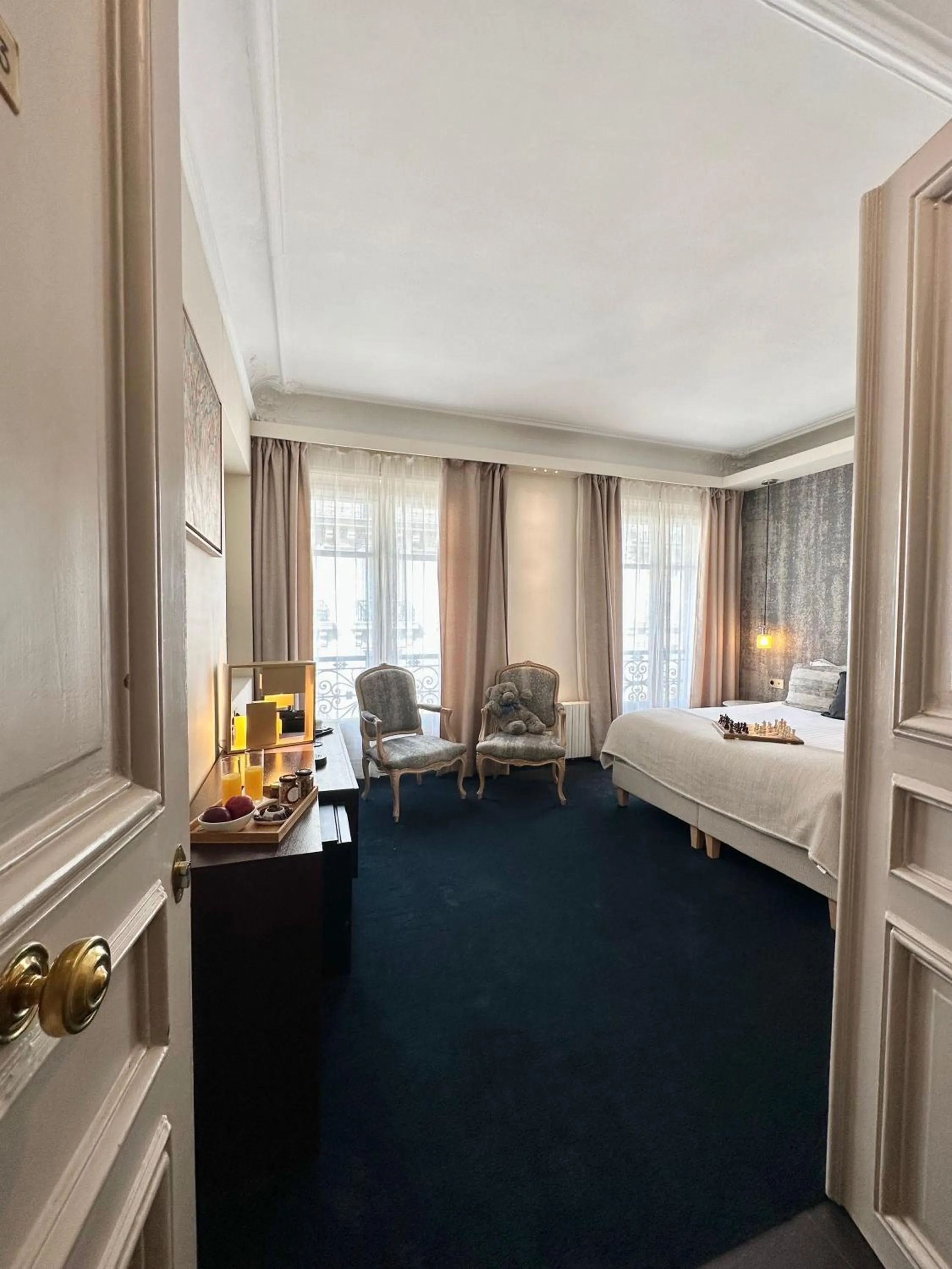 Deluxe Family Suite in Beausejour Ranelagh