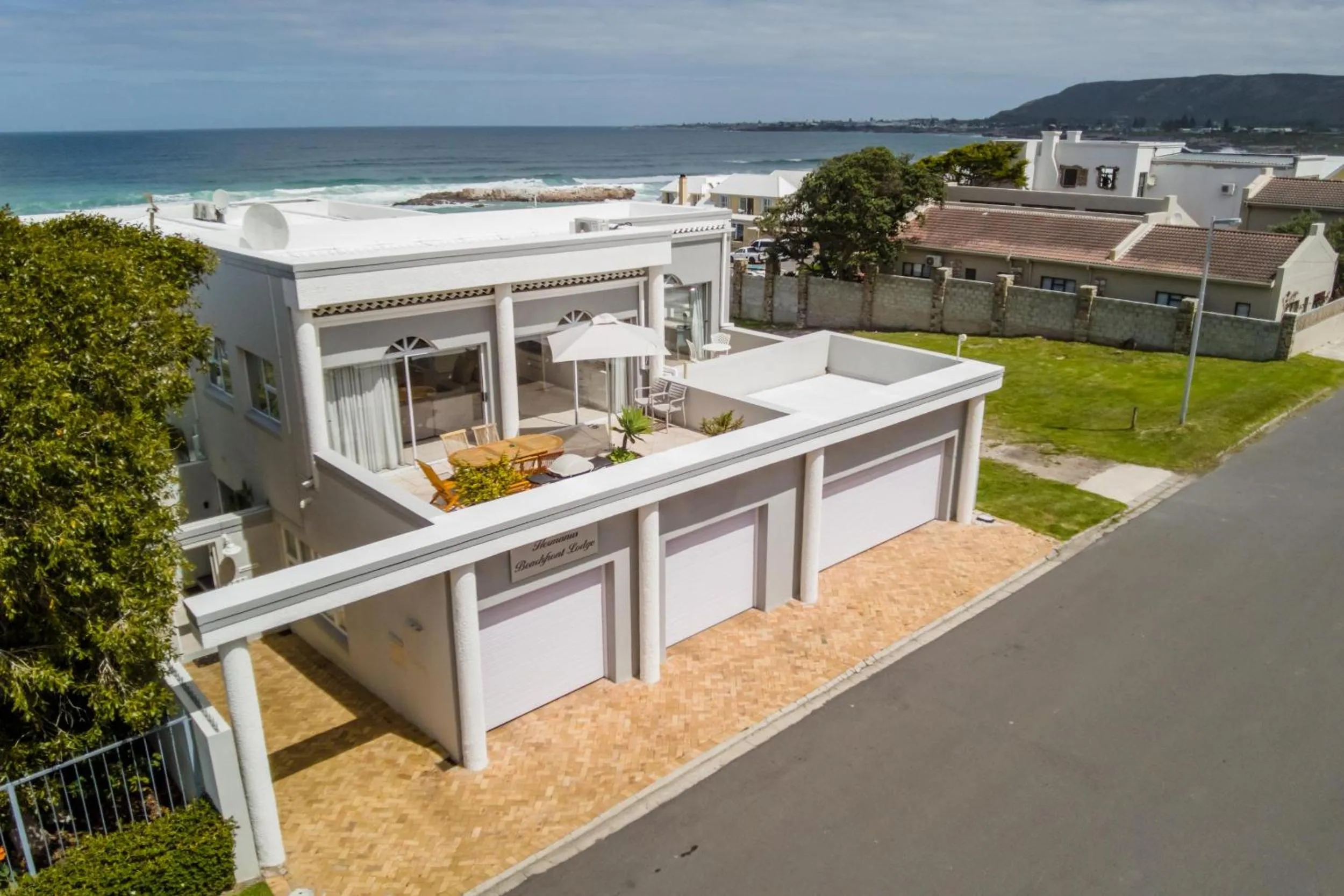 Hermanus Beachfront Lodge - Solar Power