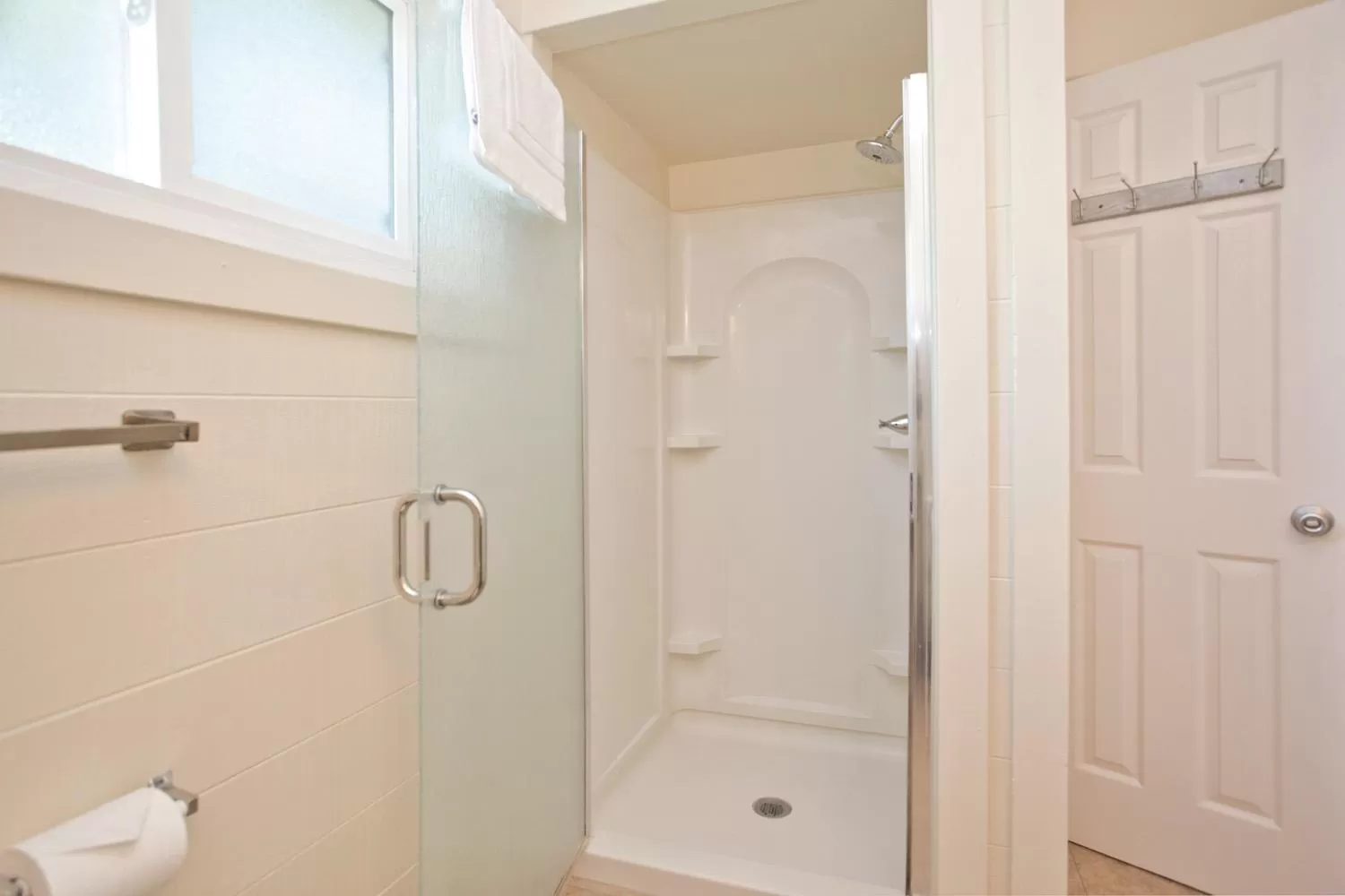 Two Queen Beds with Fireplace in Villa Franca Inn