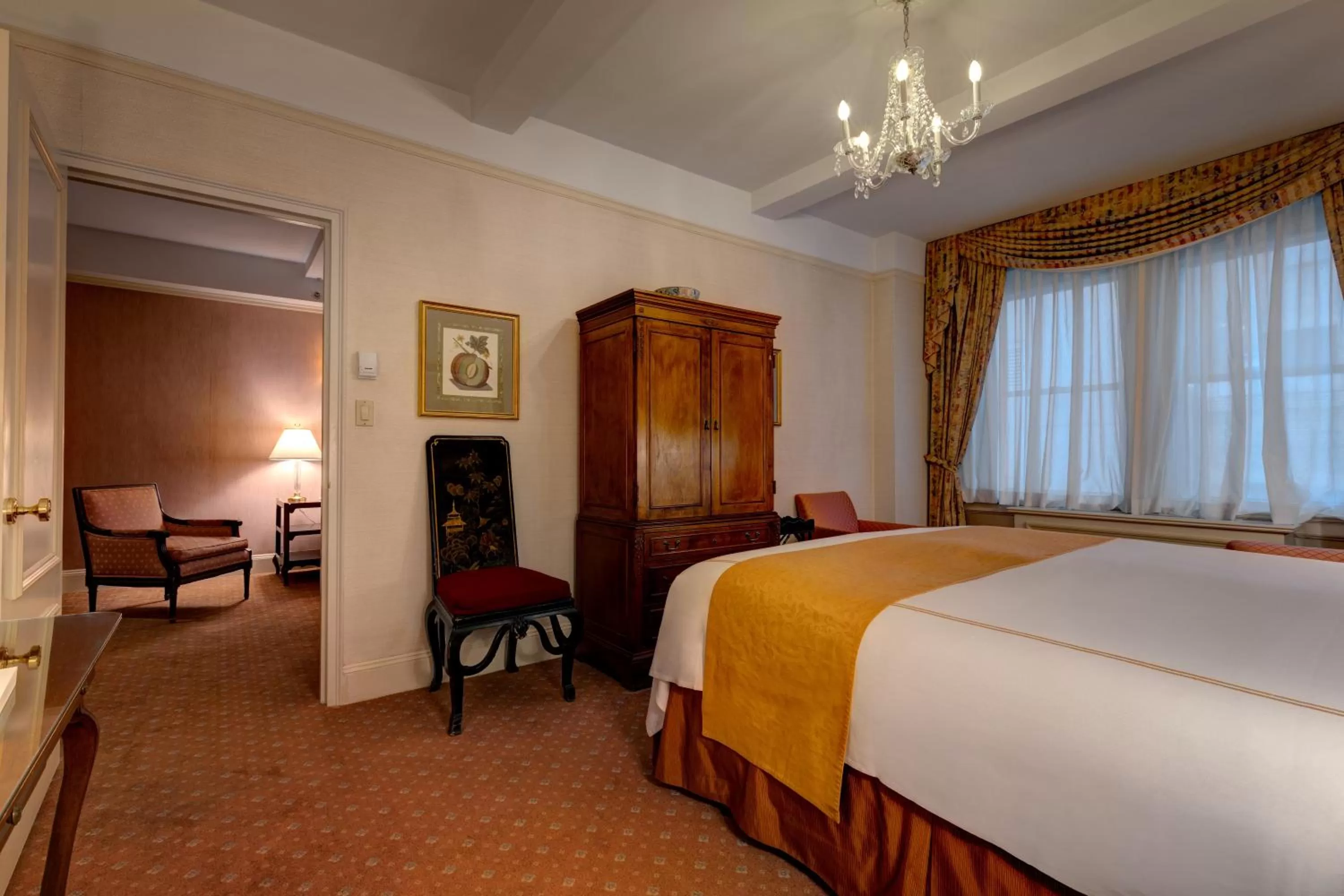 King Suite in Hotel Elysee by Library Hotel Collection