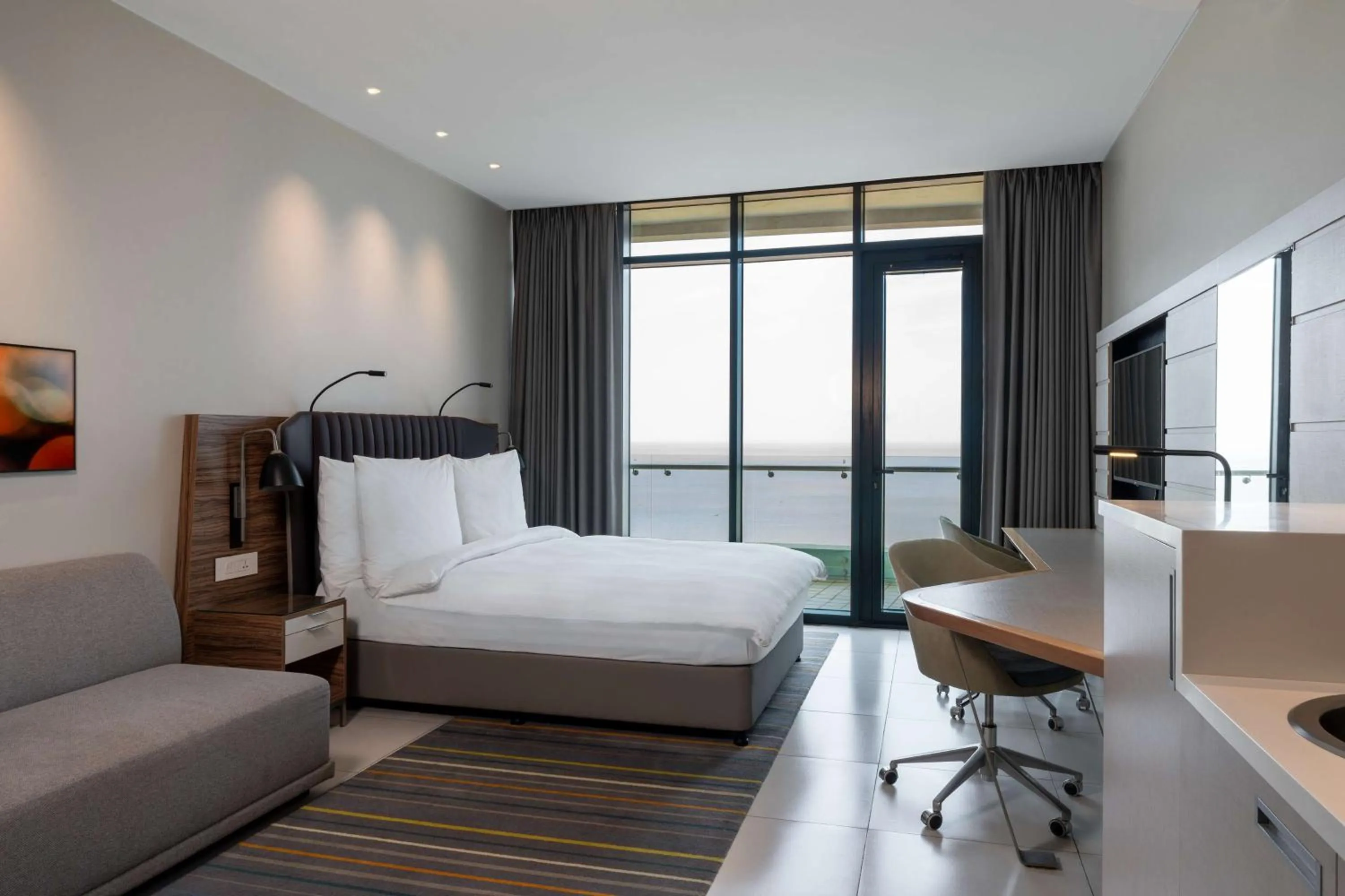 Studio Apartment with Sea View in Radisson Blu Hotel & Residence Maputo