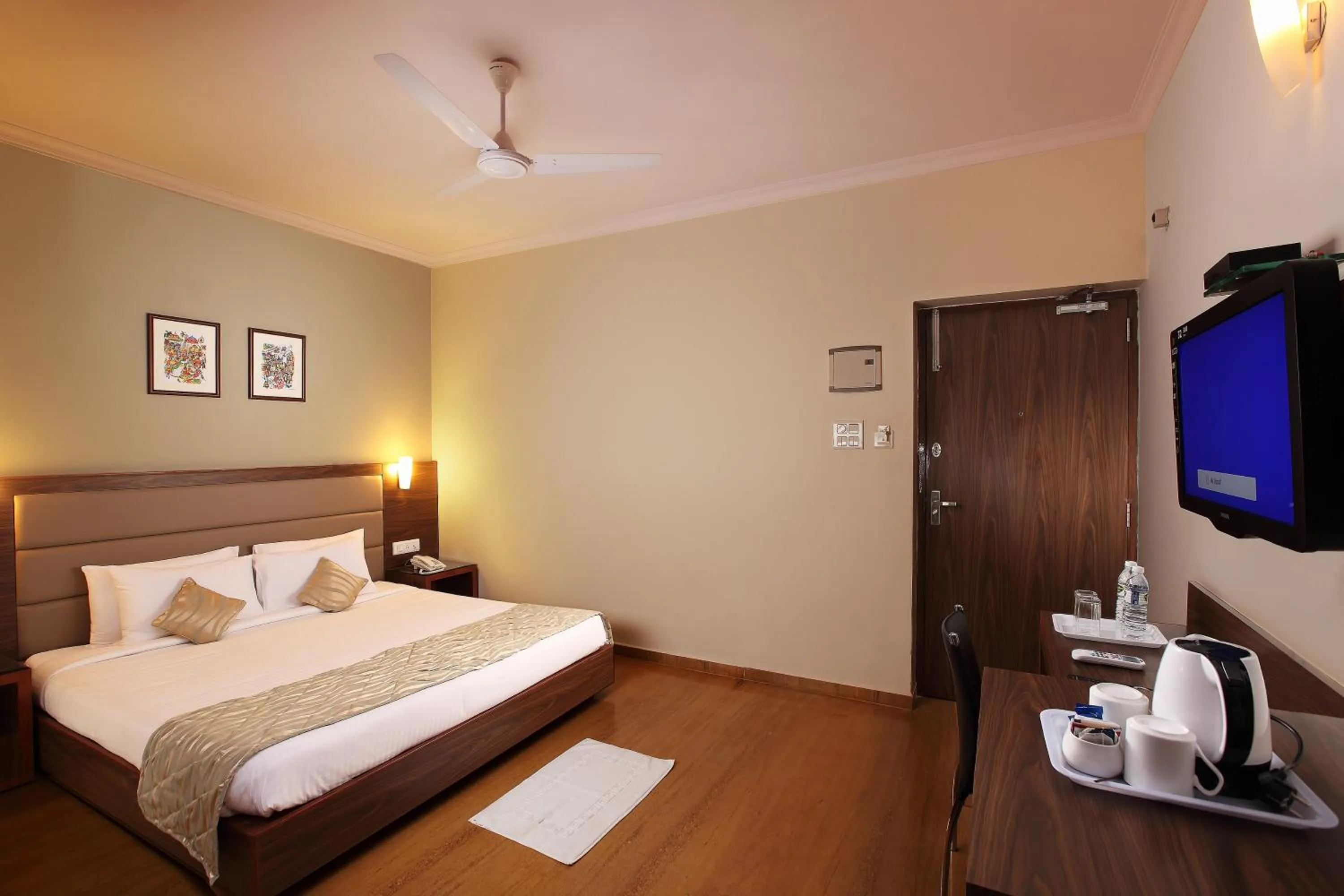 Superior Room without Balcony in The Hawaii Comforts Panjim Donapaula