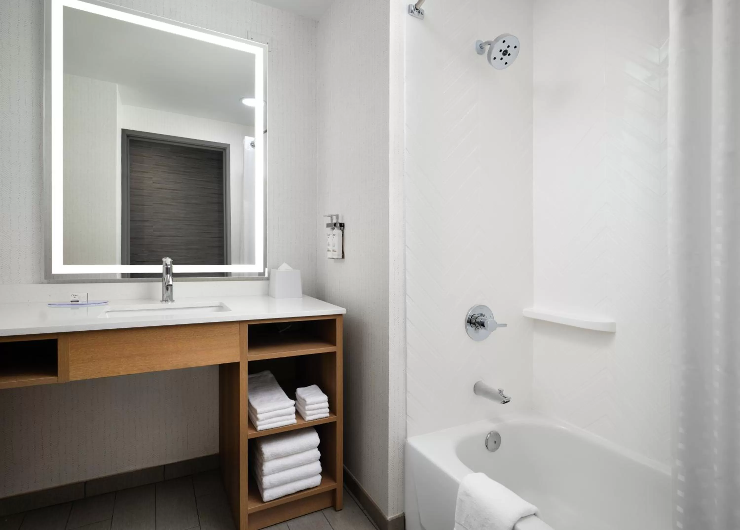 One-Bedroom King Suite with Sofa Bed in Holiday Inn - Cincinnati - Liberty Way by IHG