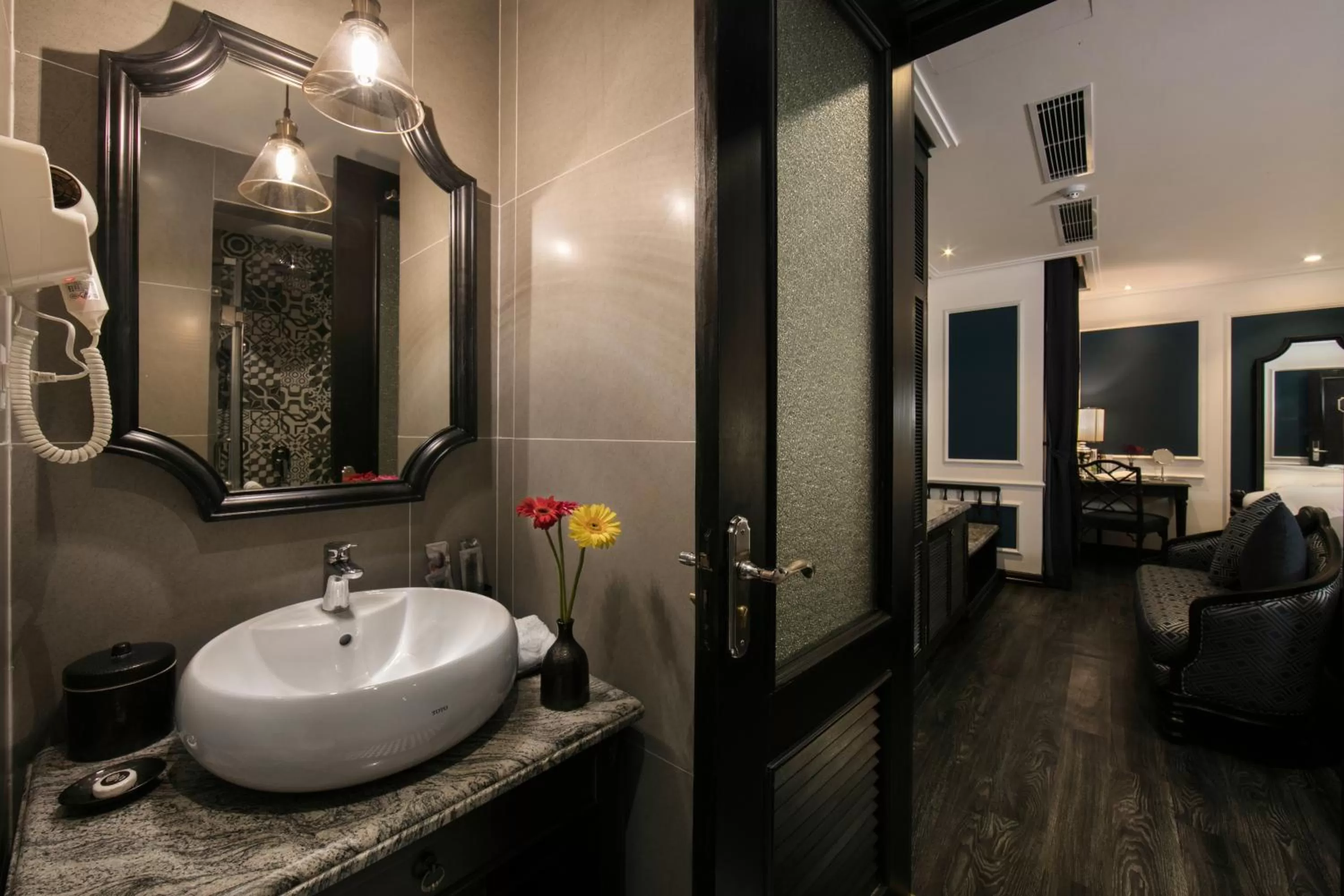 Family Suite in JM Marvel Hotel & Spa