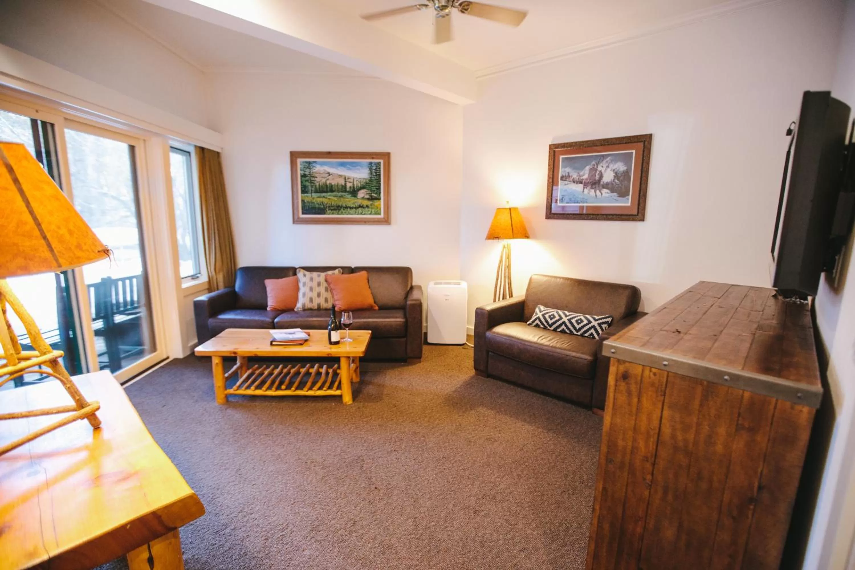 Junior Suite with Garden View in Sunnyside Resort and Lodge