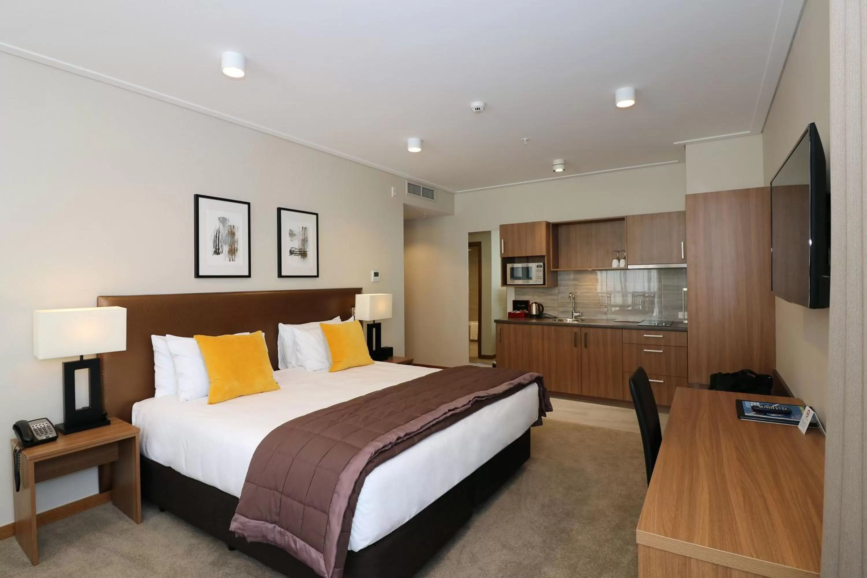 Superior Kitchen Studio in The Victoria Hotel Dunedin