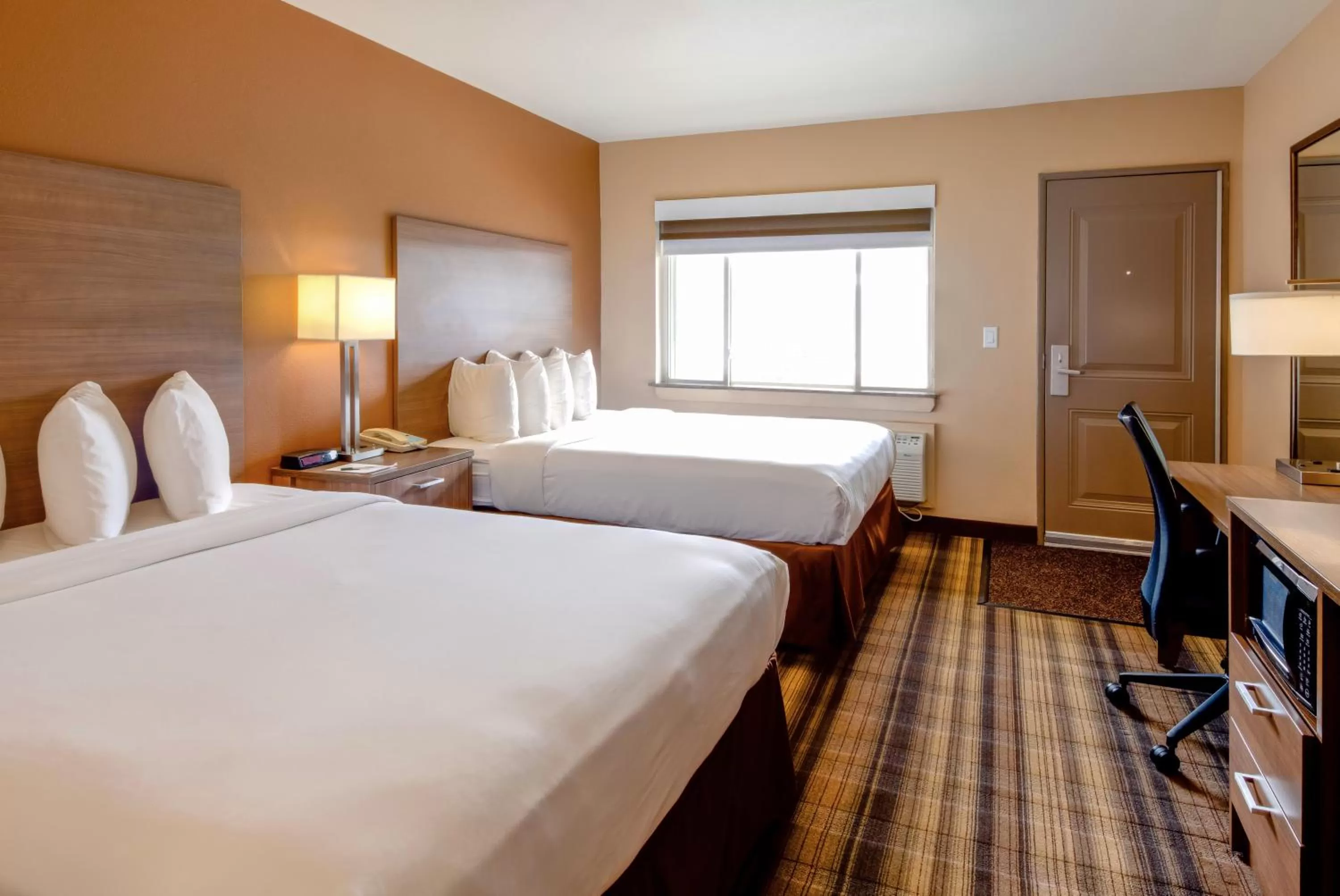 Queen Room with Two Queen Beds in Boulder University Inn