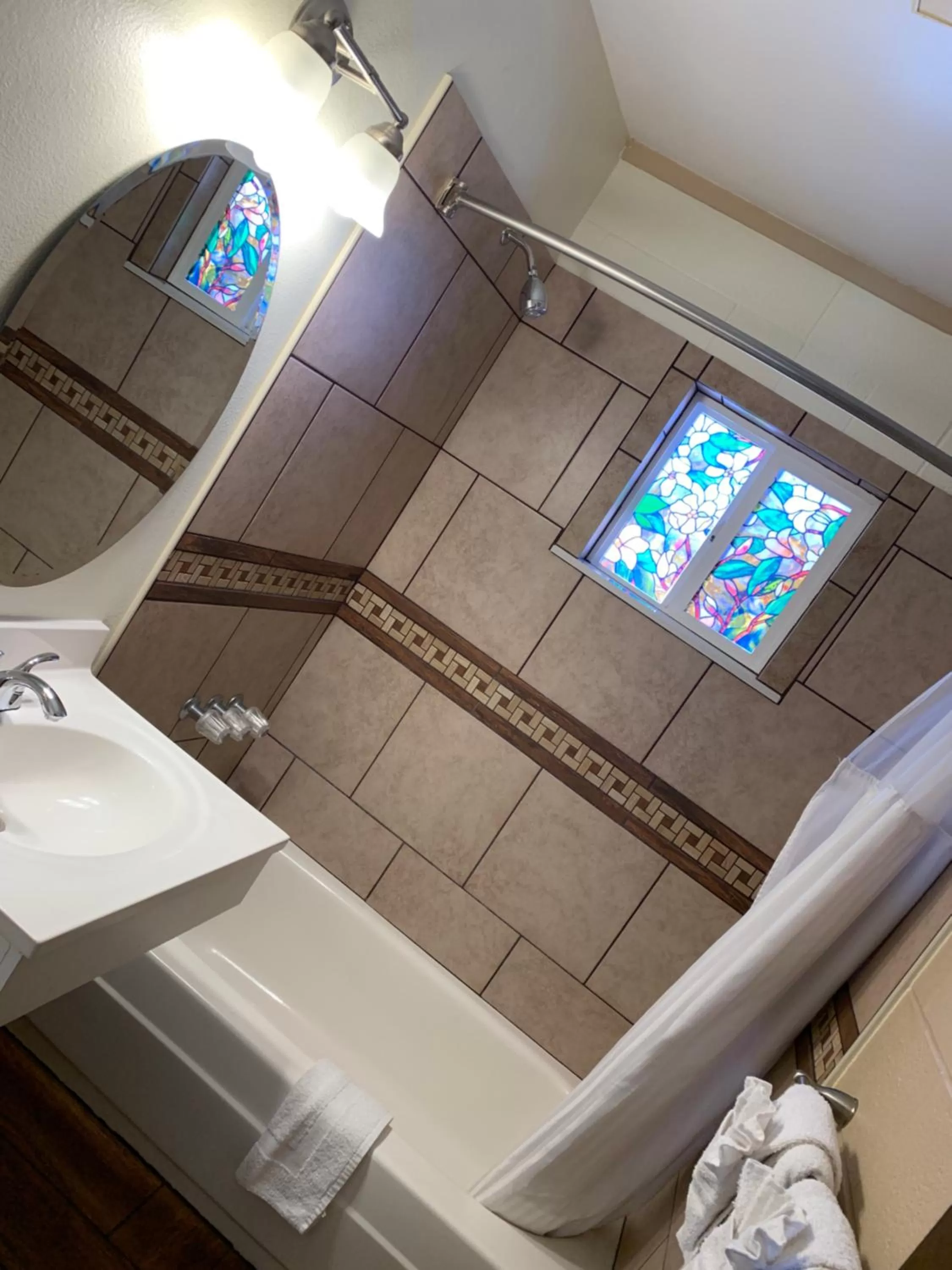 Standard Queen Room in Townhouse Inn & Suites